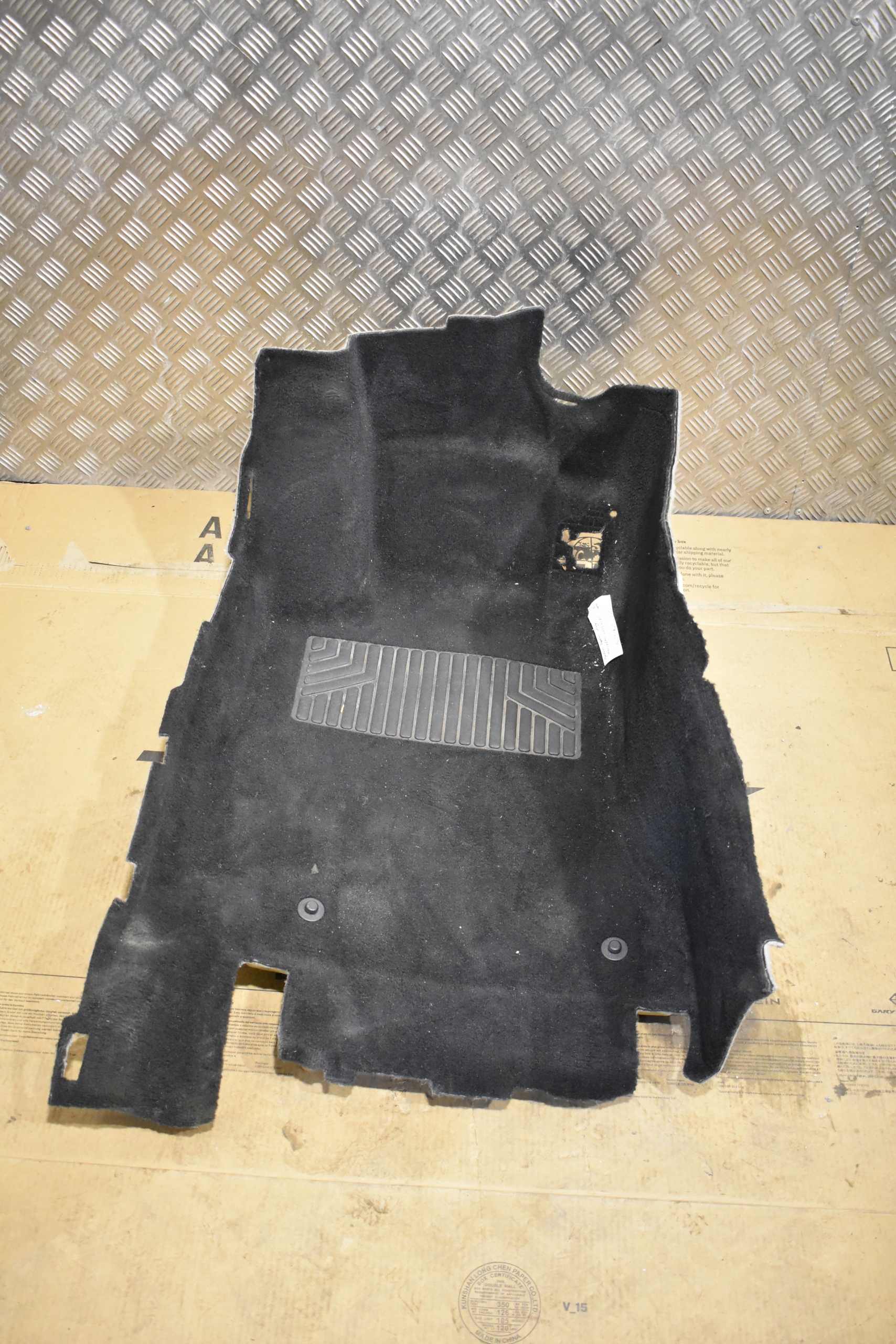 IDEALNY carpet front left MERCEDES W213 W290 1