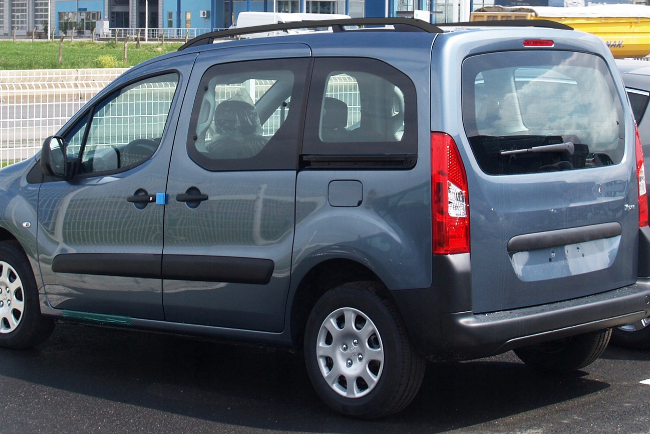 RELINGI DACHOWE Volkswagen CADDY krotki od 2010r Color black