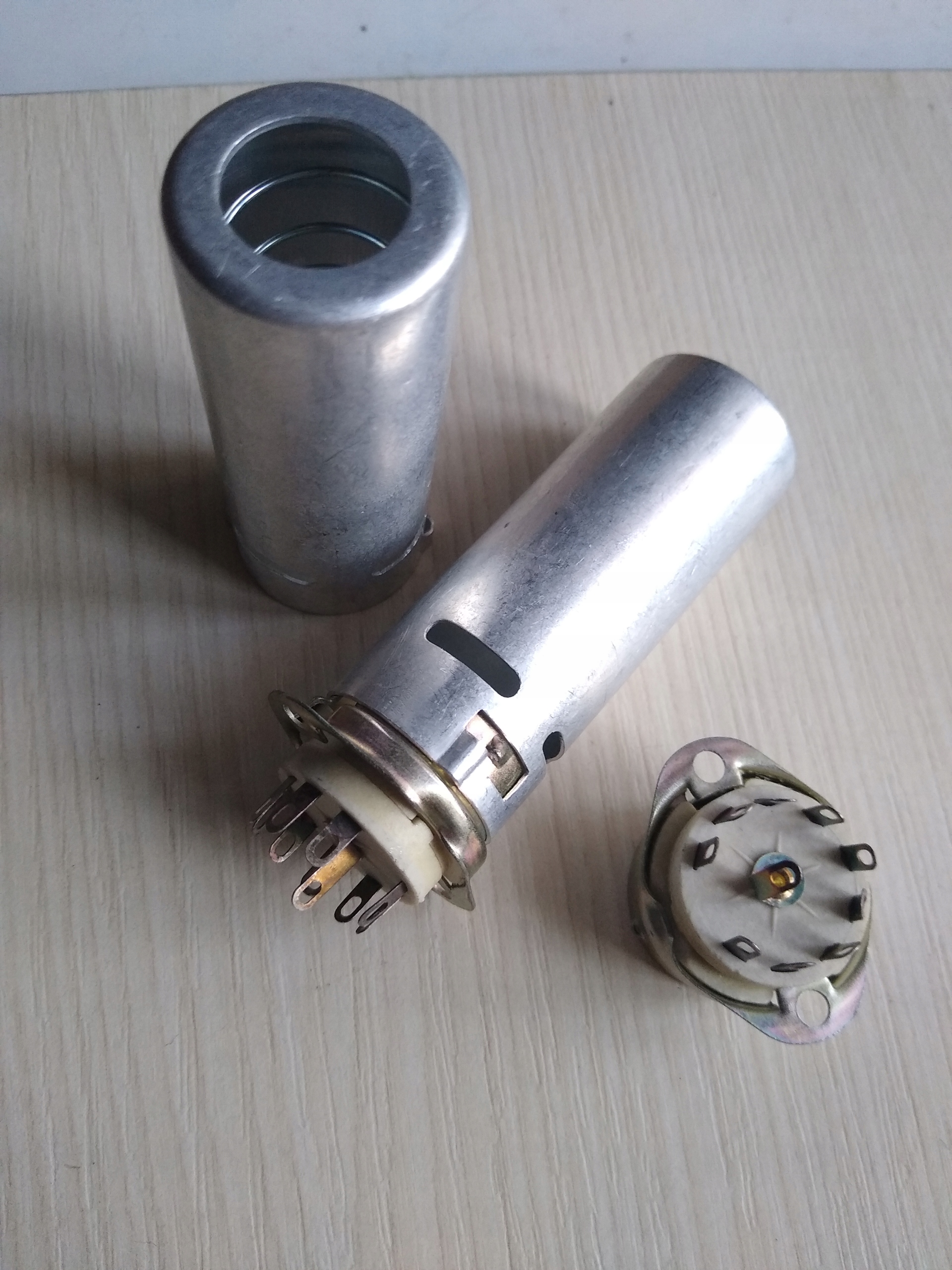 Подставка PLK9-E-46 NOVAL 9pin Керамический экран