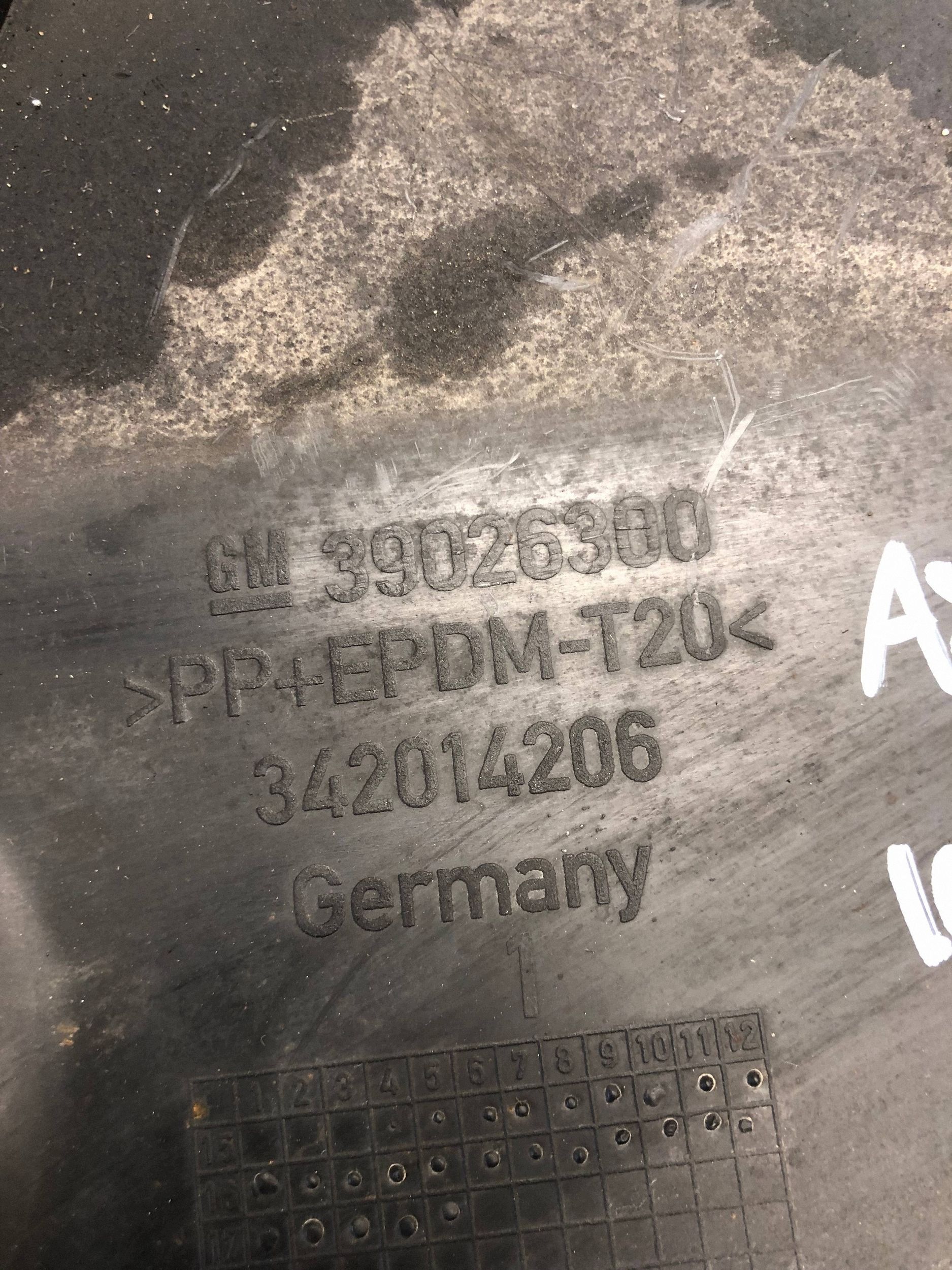 cover chassis left OPEL ASTRA K KOMBI 39026300