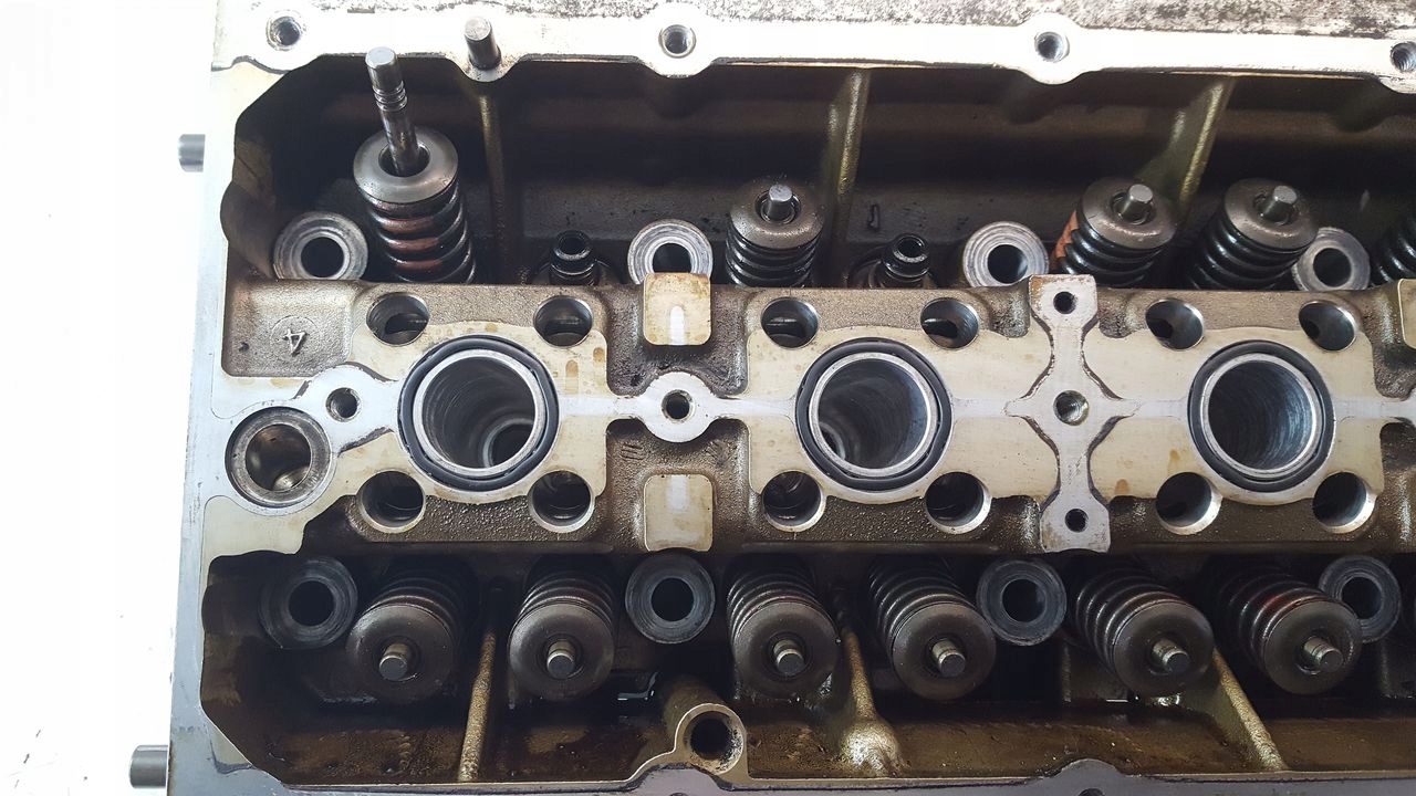 head. of the engine 1,4 TSI CAV