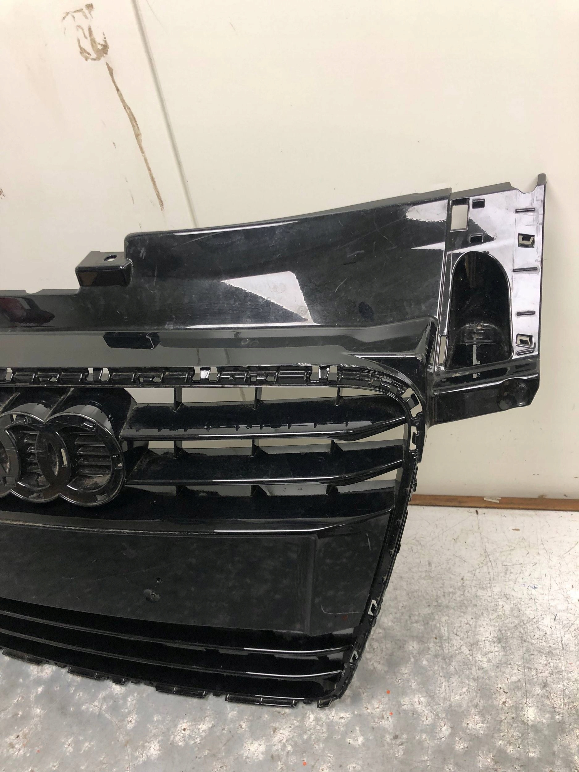 grill grille radiator AUDI TT 8J 8J0853651H