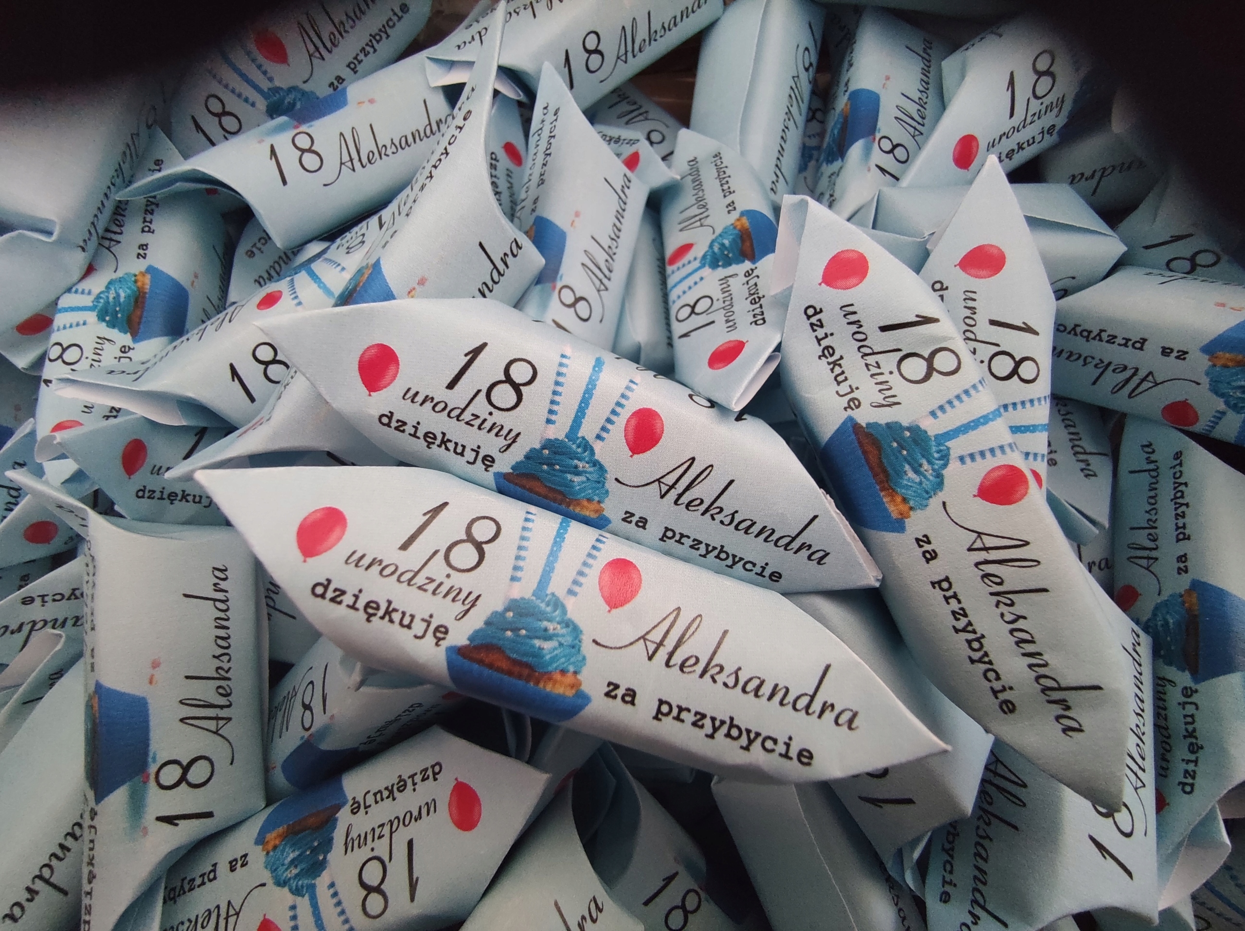 KRÓWKI cukierki Halloween Straszne 1 kg szybko hit Waga 1 kg