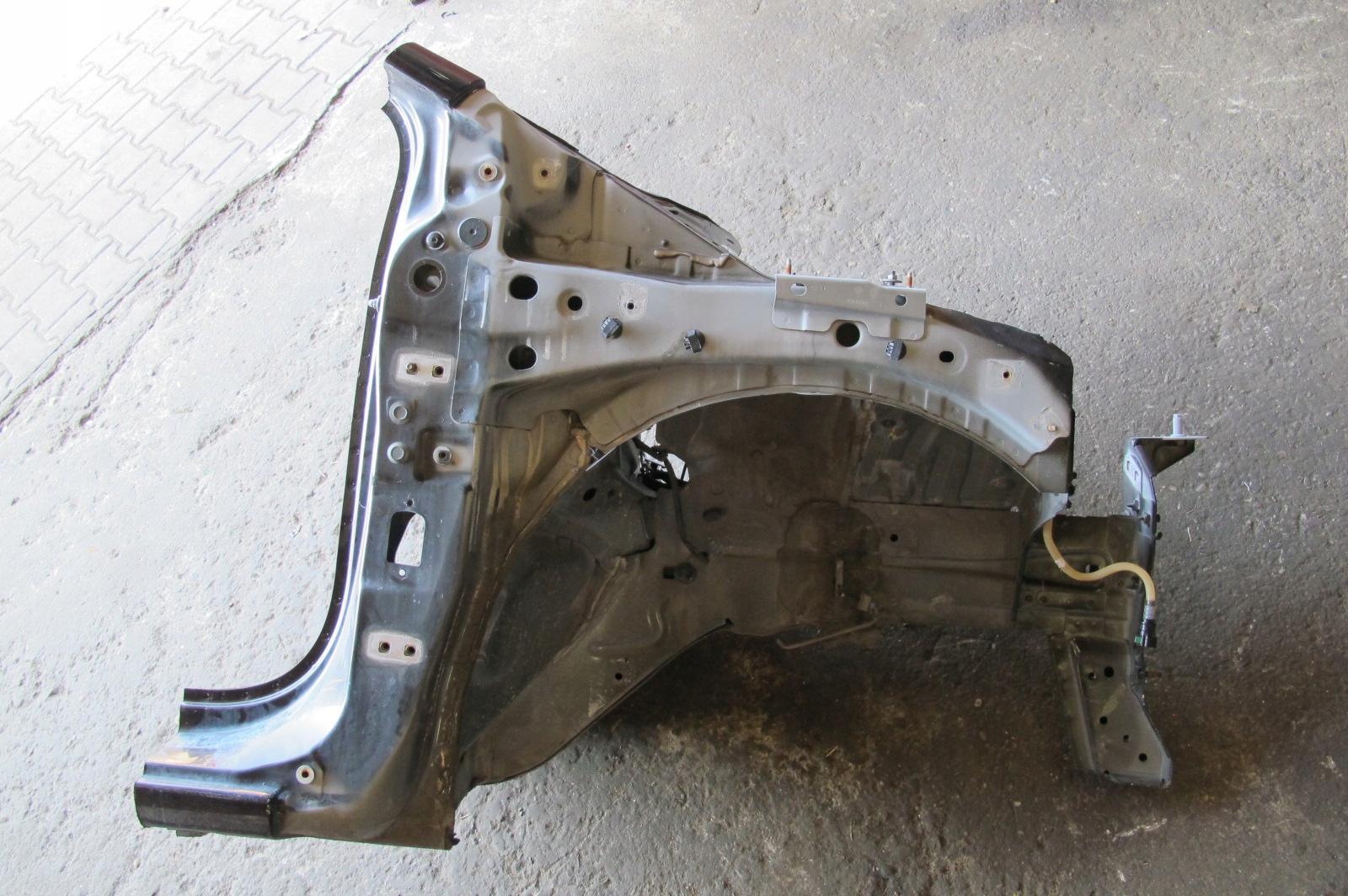 RENAULT CLIO 4 IV 12- quarter quarter right front front TEGNE