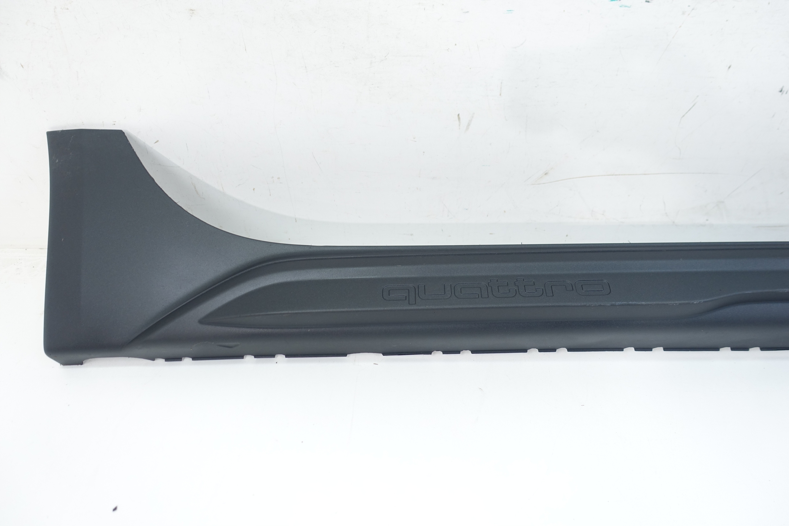 moulding threshold right AUDI A4 B9 LIFT KOMBI ALLROAD