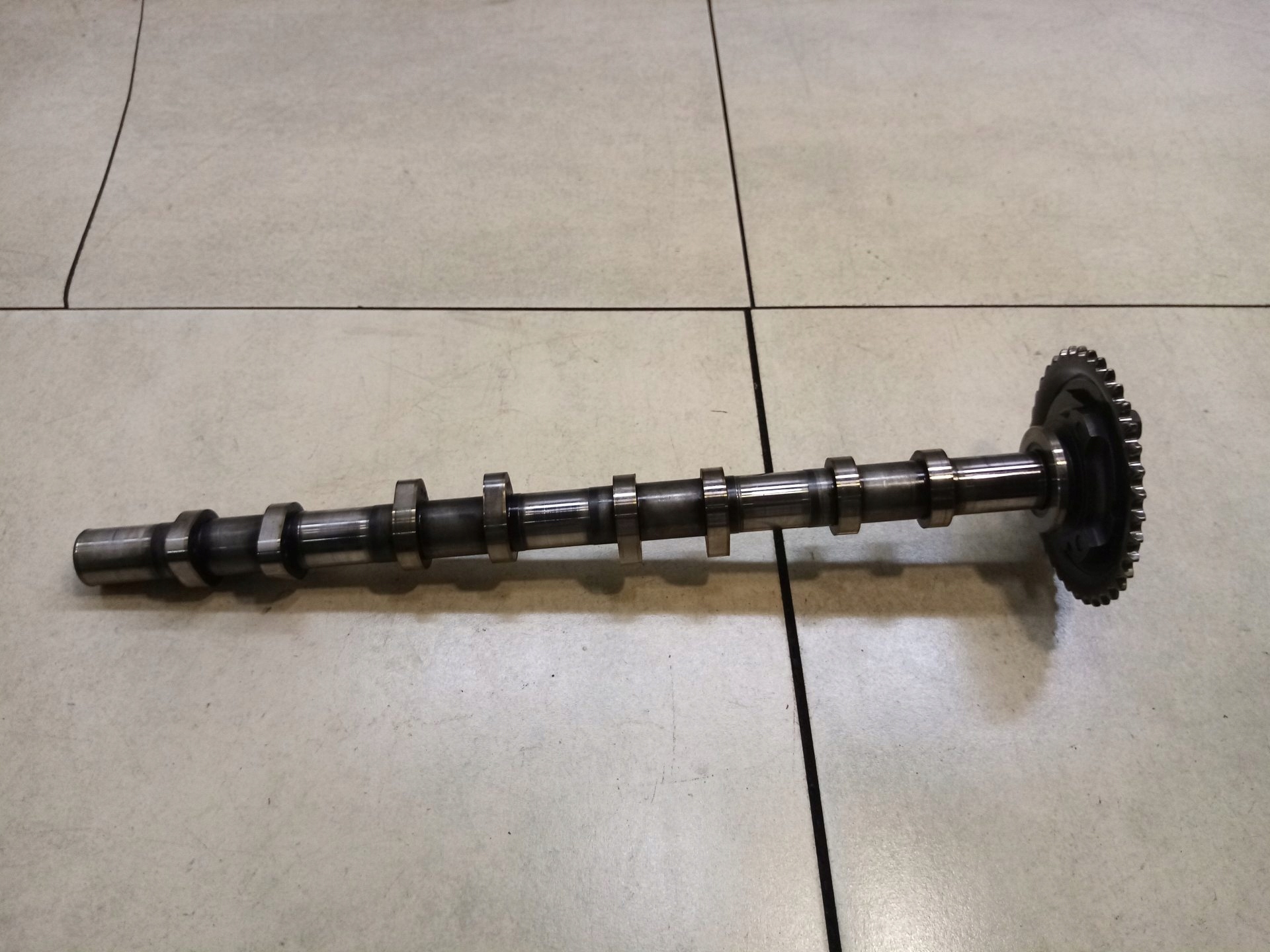 Arbre à cames TRANSIT MK6 2.4 TDCI 6C1Q-6A270-BB