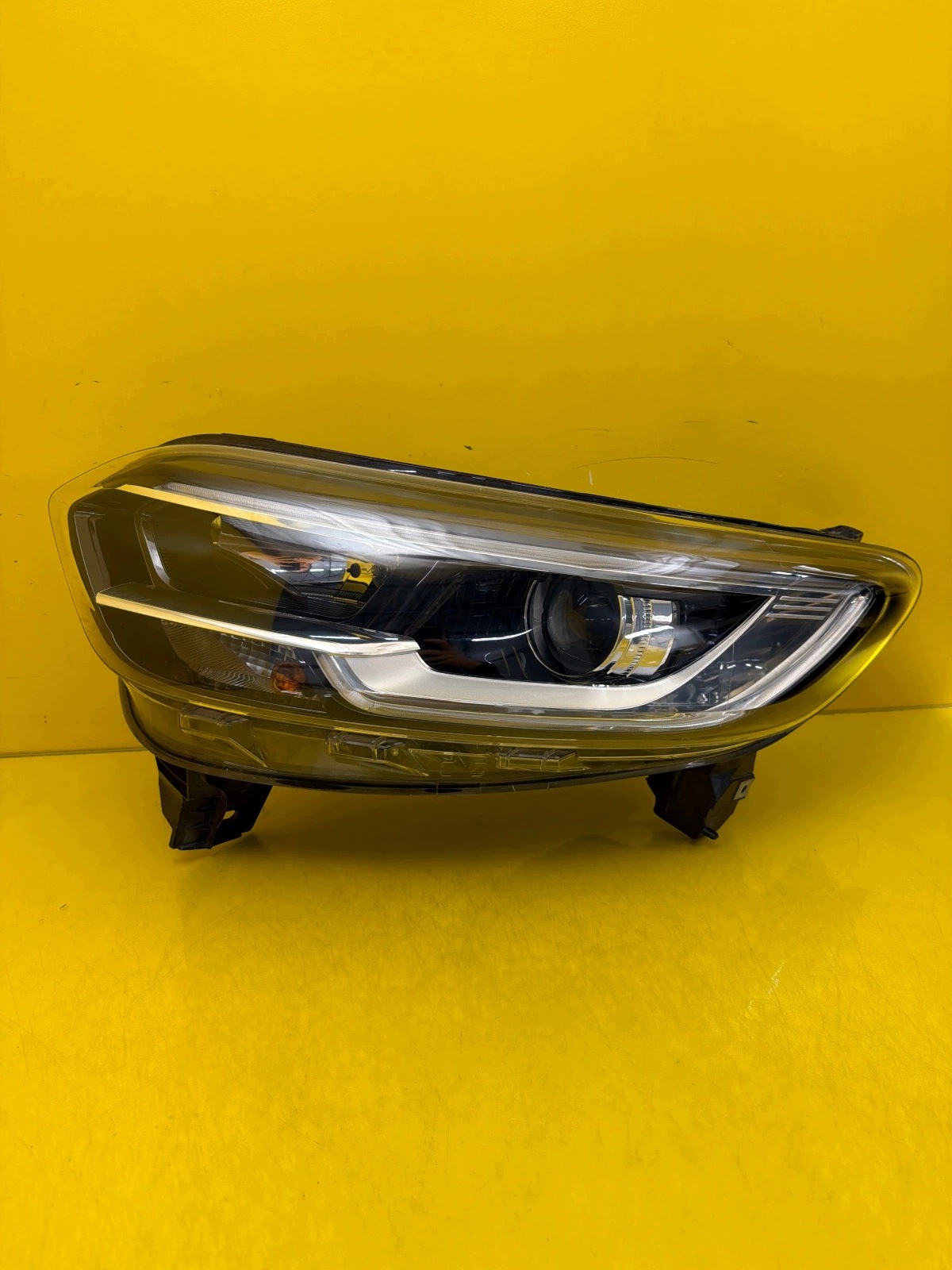 light left front Renault Kadjar Led 260605720R