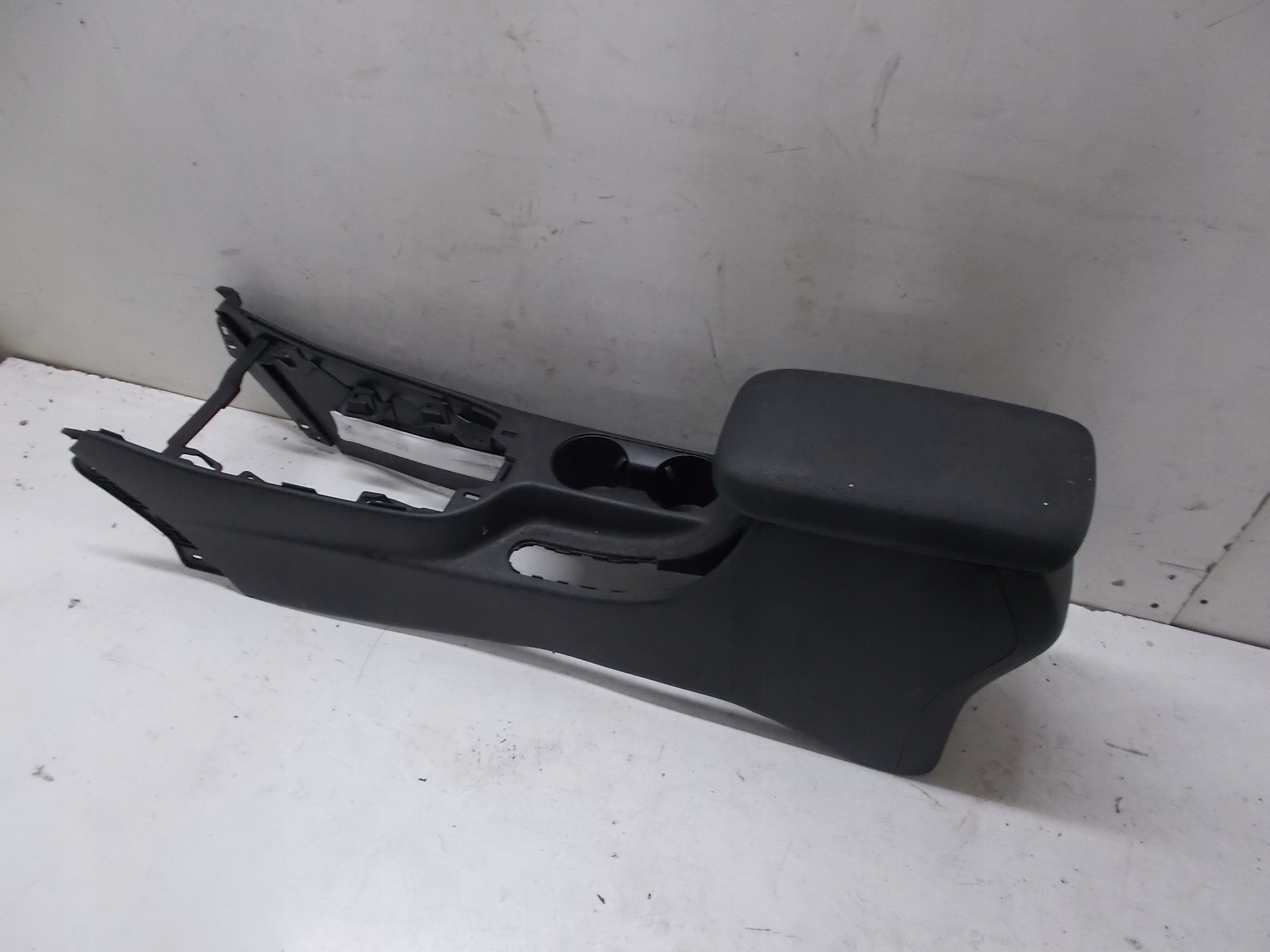 KIA FORTE ПІДЛОКІТНИКИ ТУНЕЛЬ ЦЕНТРАЛЬНИЙ