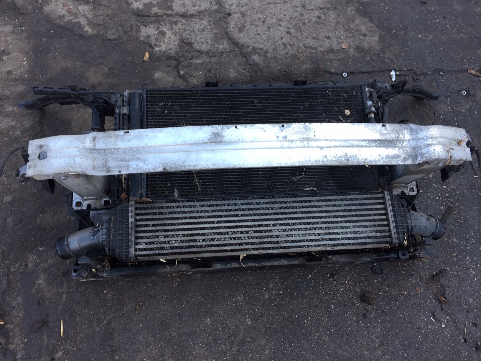 A5 8T 2.0 TFSI PAS PRZEDNI WENTYLATORY WZMOCNIENIE