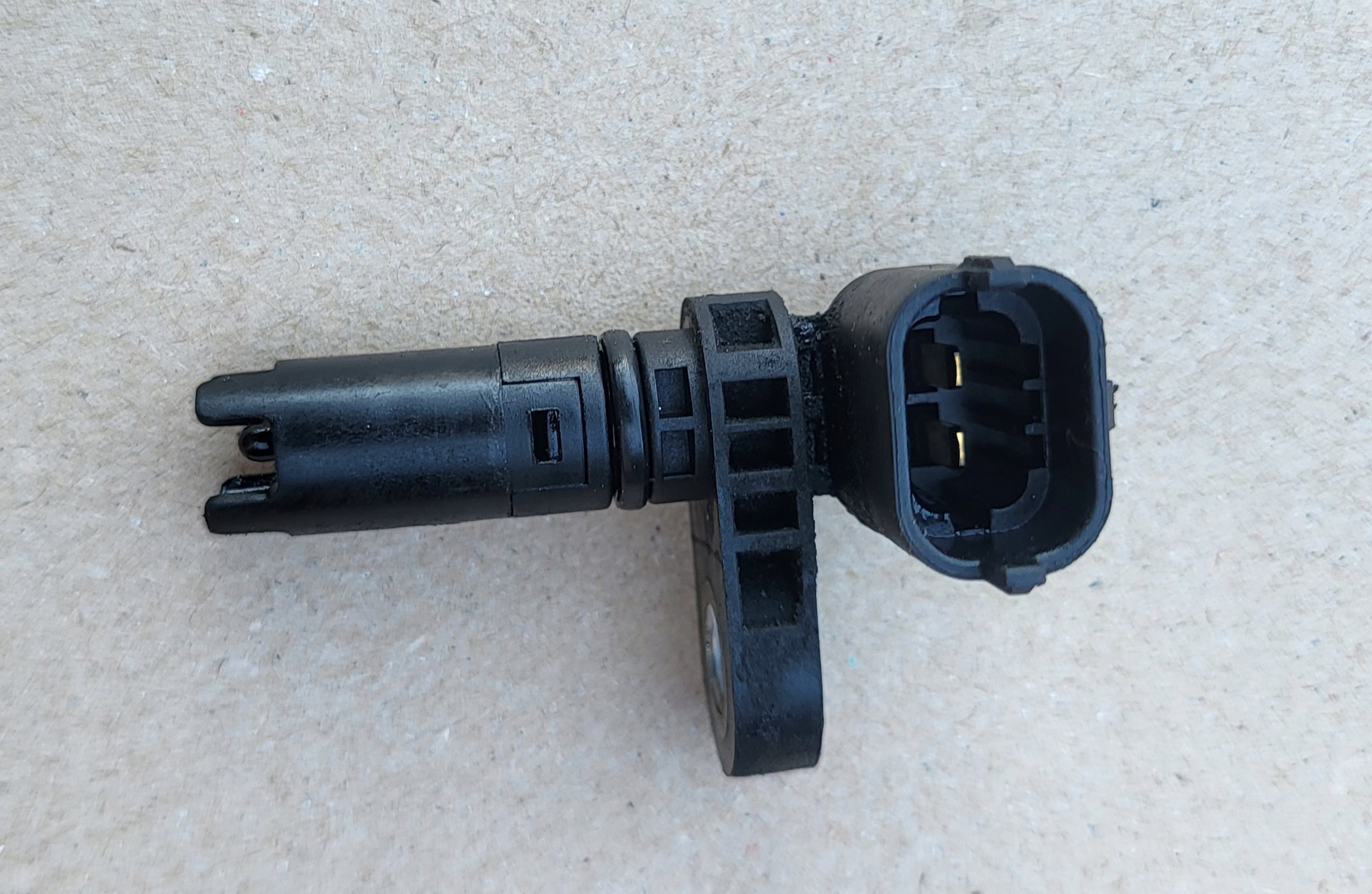 crankshaft position sensor HYUNDAI TUCSON III 1.6 CRDI 9024190022 OE