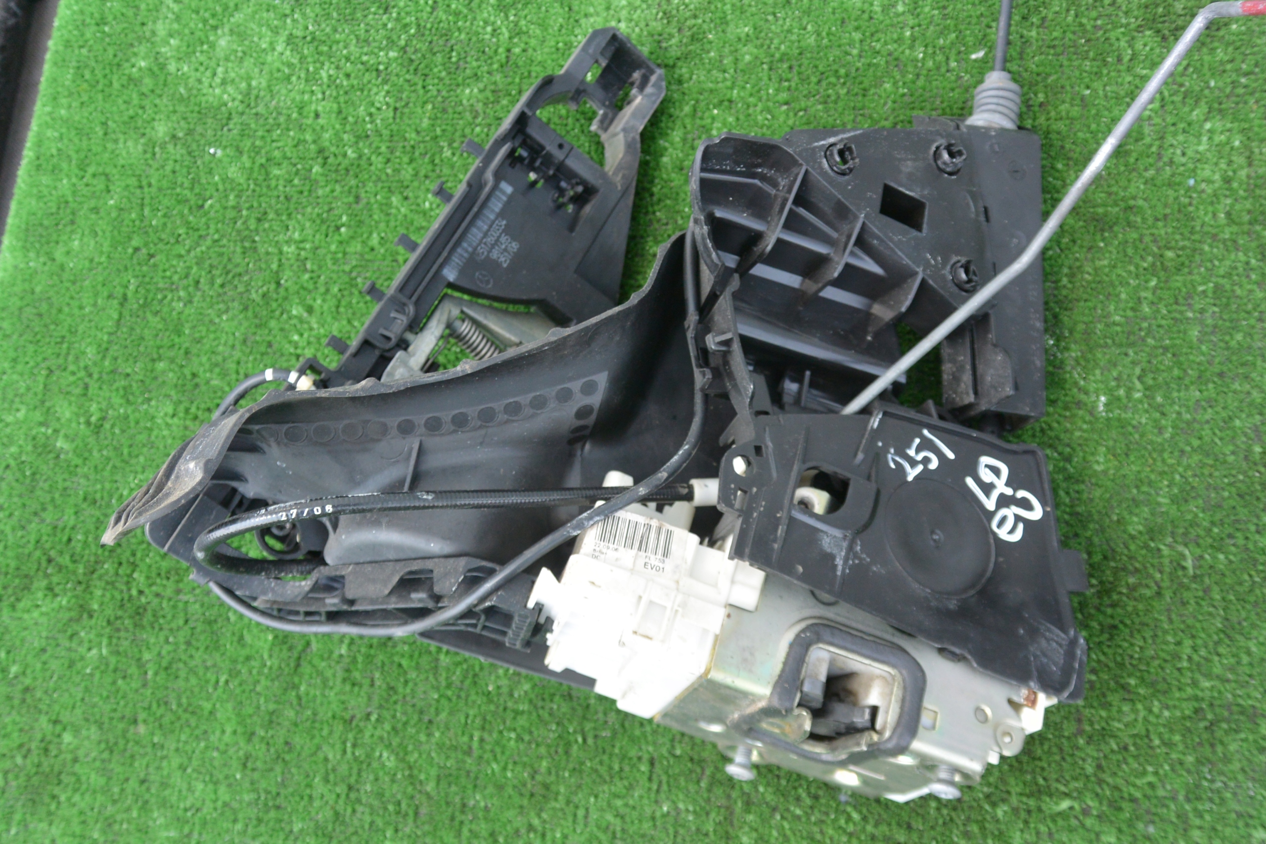lock door right left front rear part MERCEDES W251 EU