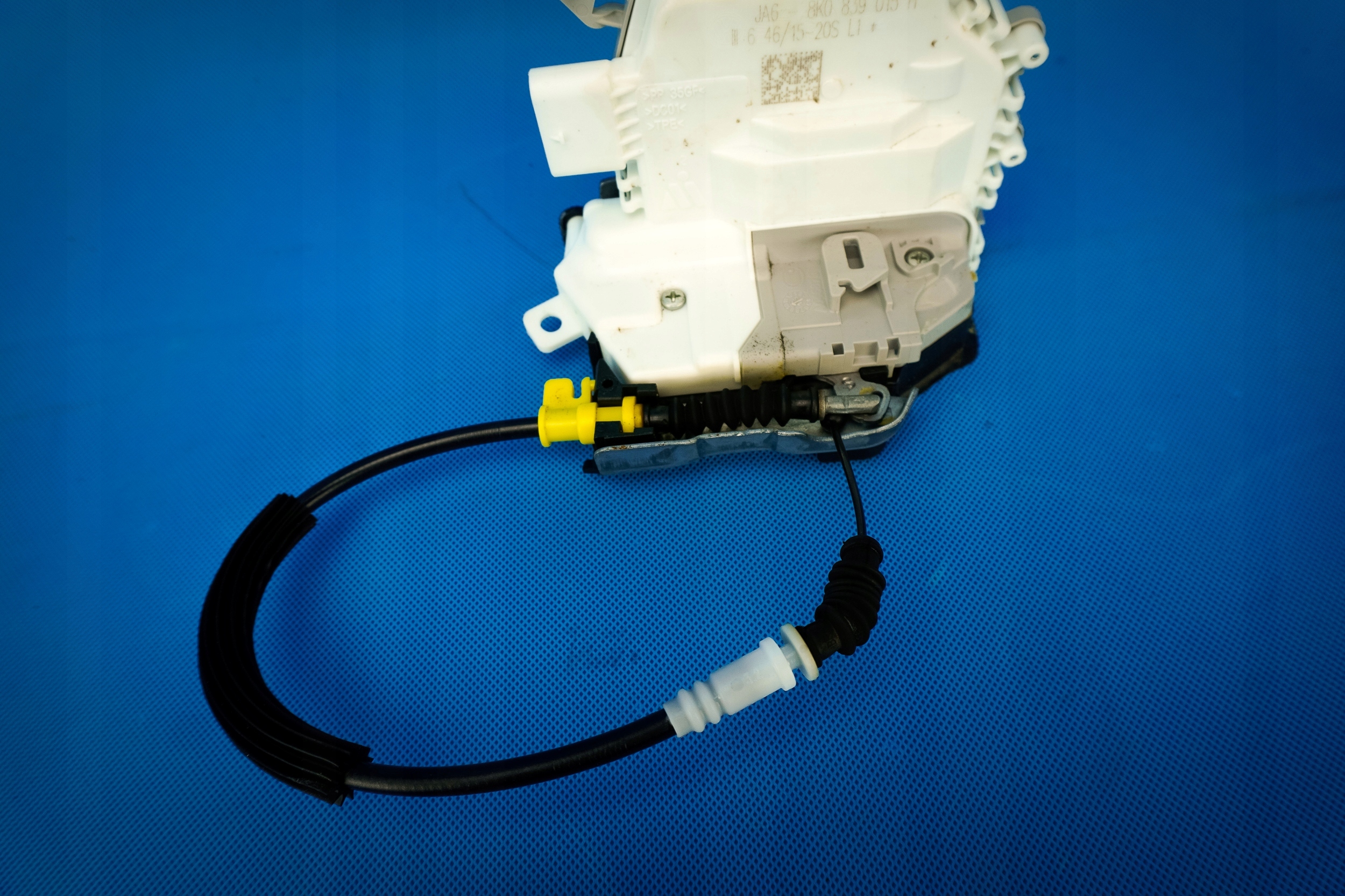 lock door left rear part Audi A3 8V A4 A5 8K0839015H