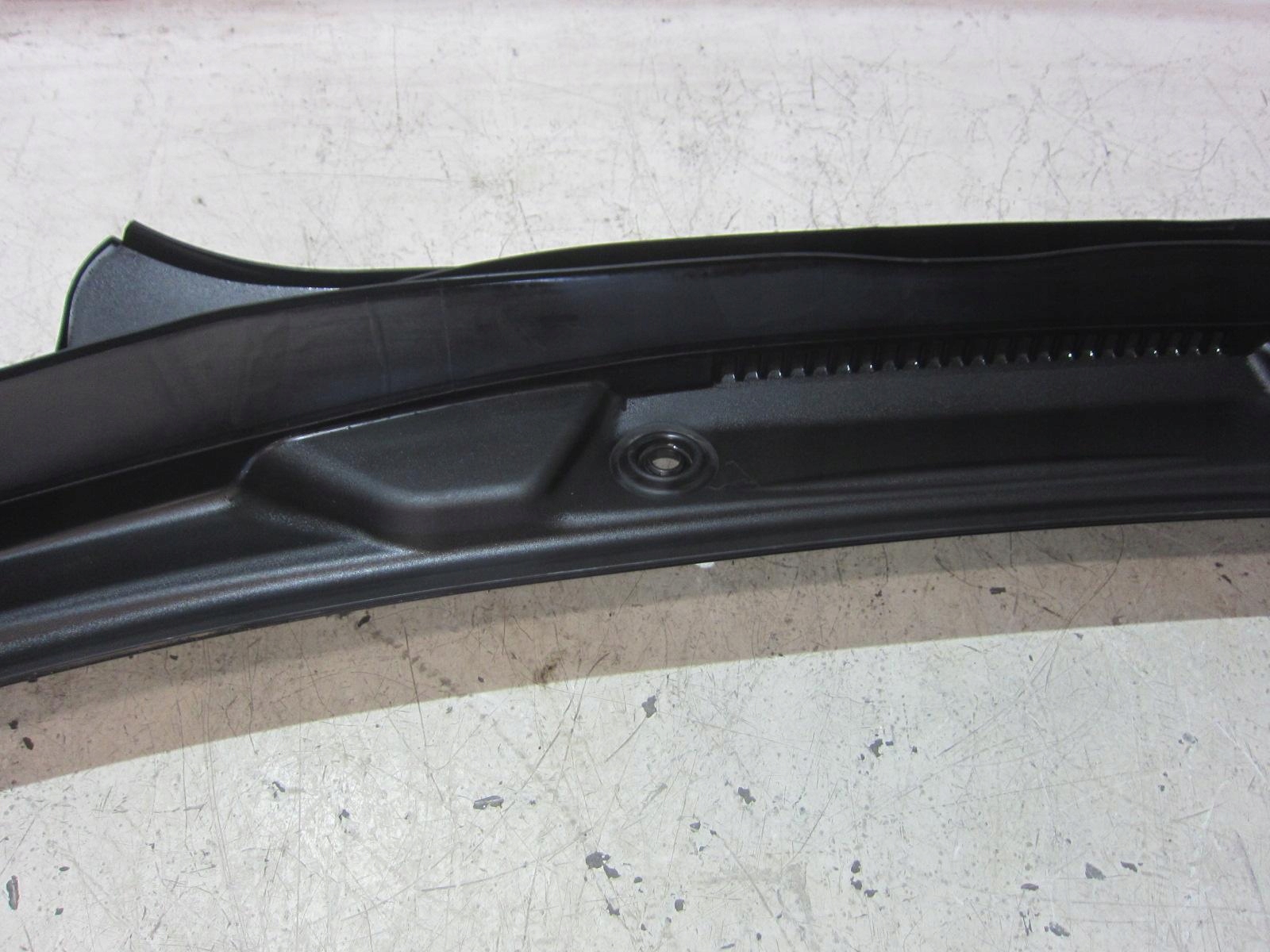 BMW X3 G01 G02 PODSZYBIE GÓRNE OSŁONA WLOTU 51717399015 7399015 Producent części BMW OE