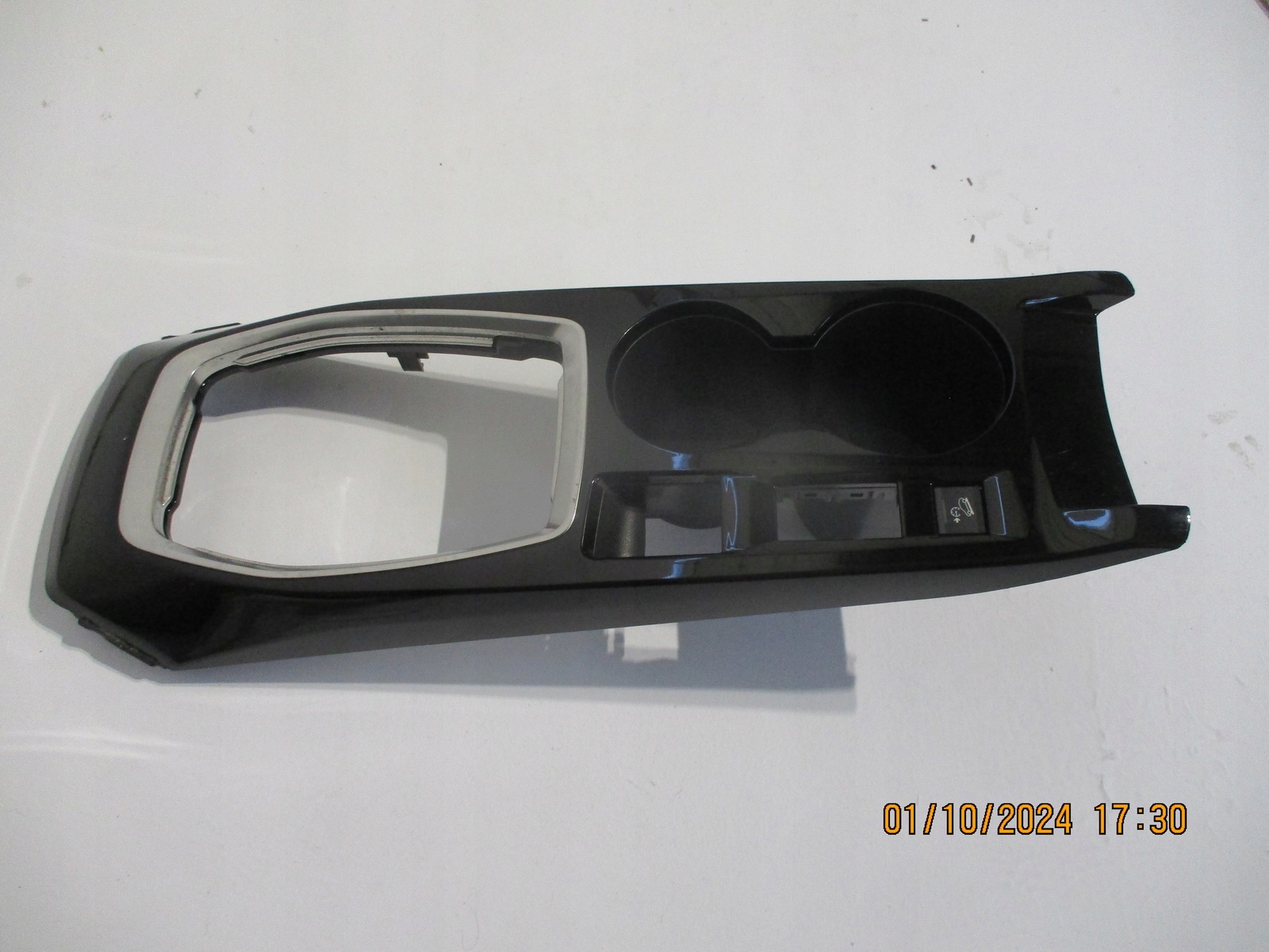 frame tunelu for kubki PEUGEOT 2008 II 9828480680