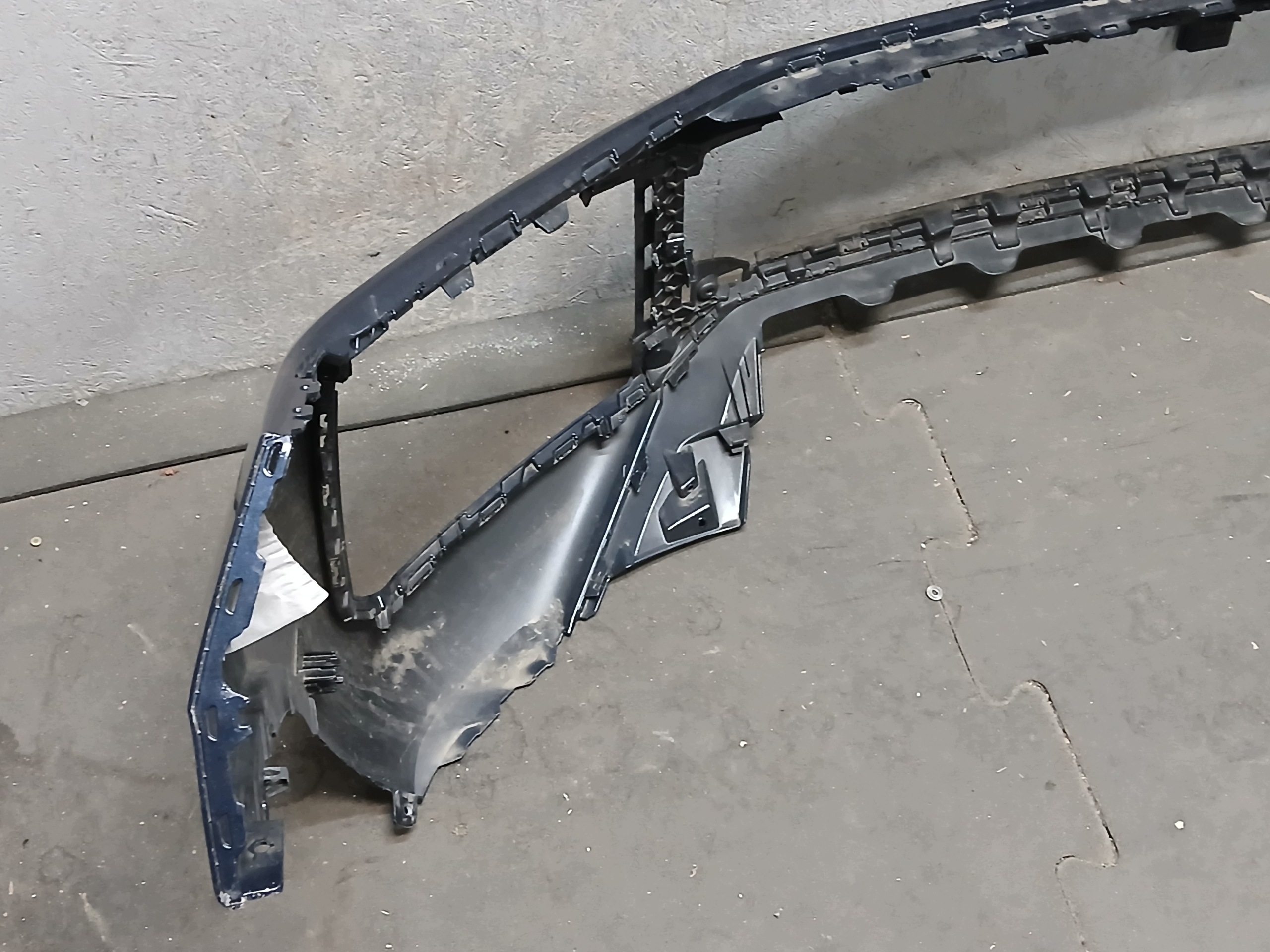 bumper front VW TOUAREG III 3 760 R LINE R-LINE
