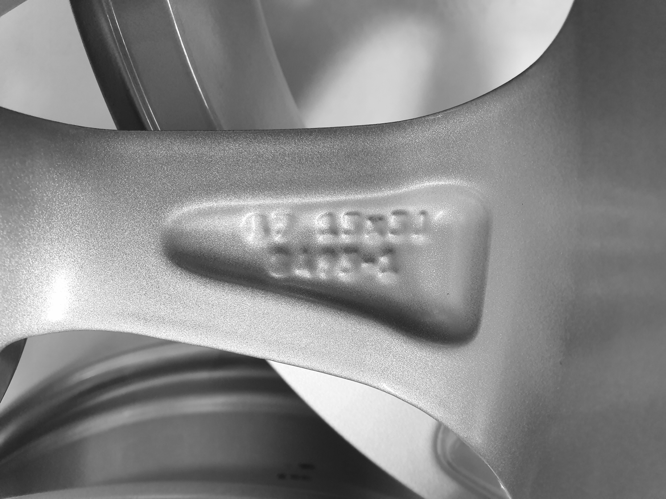 NOWE ORYGINALNE ALUFELGI TOYOTA 15 Yaris III 5JX15 ET39 PW457-0D001 Typ samochodu 4x4/SUV Samochody osobowe