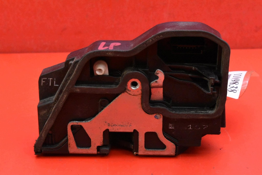 lock door left front front EU BMW E60 E61 03-07