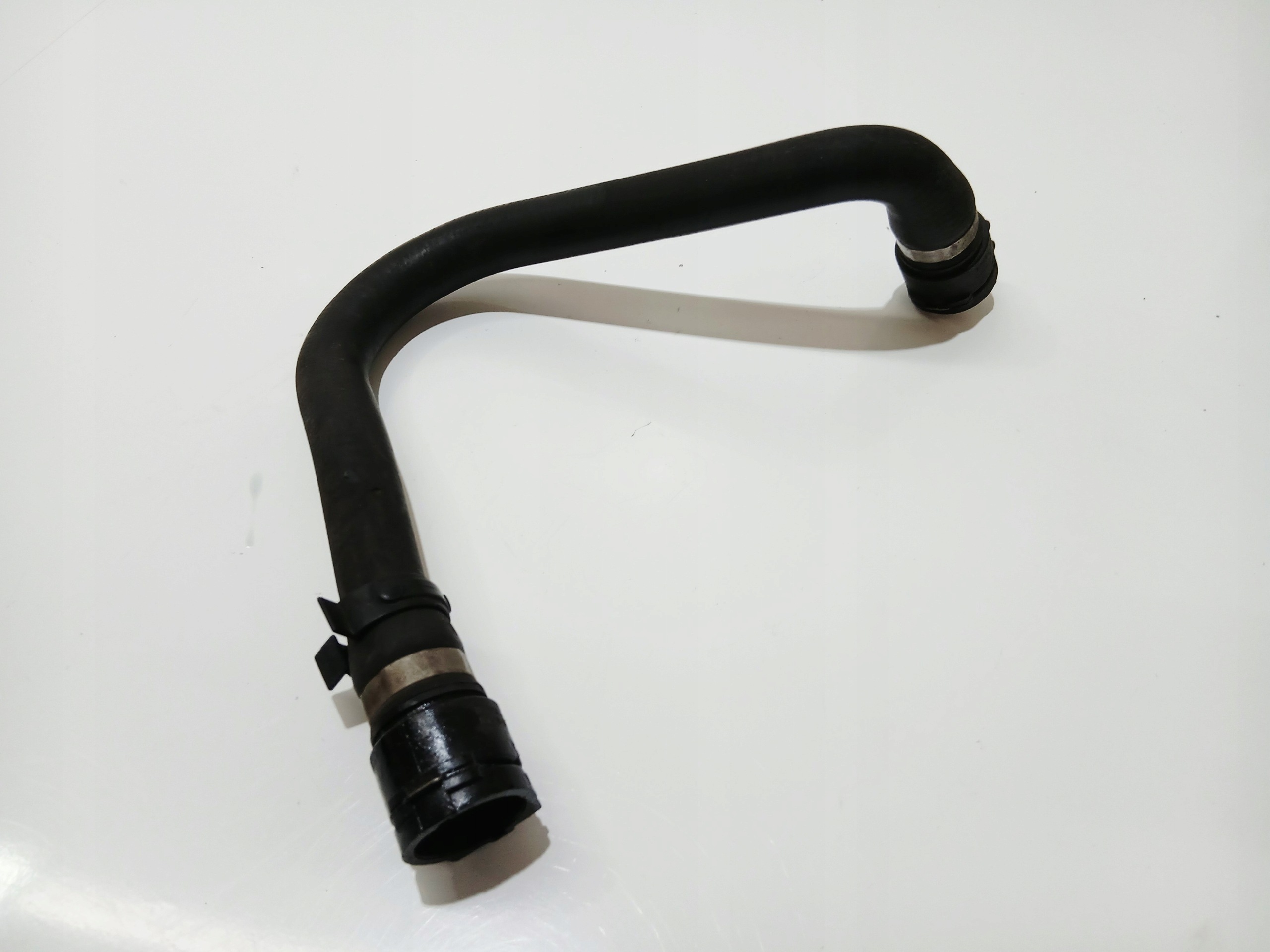 prijenos crijevo vode BMW E60 E61 306D3 OE 6917697 (0000133)