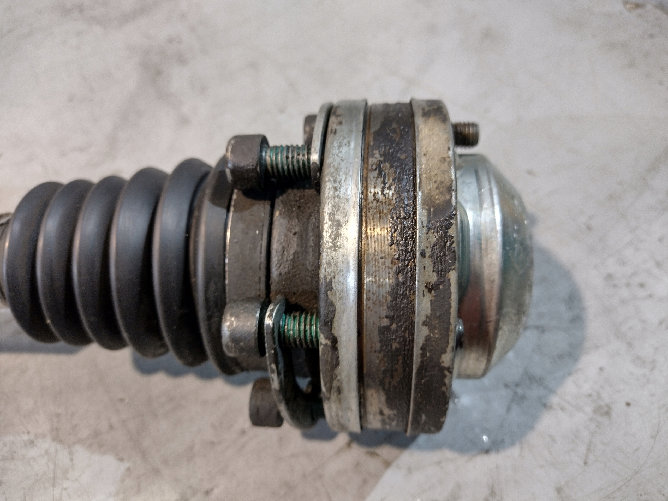 semi-axis right Volkswagen Passat B6 2,0TDI