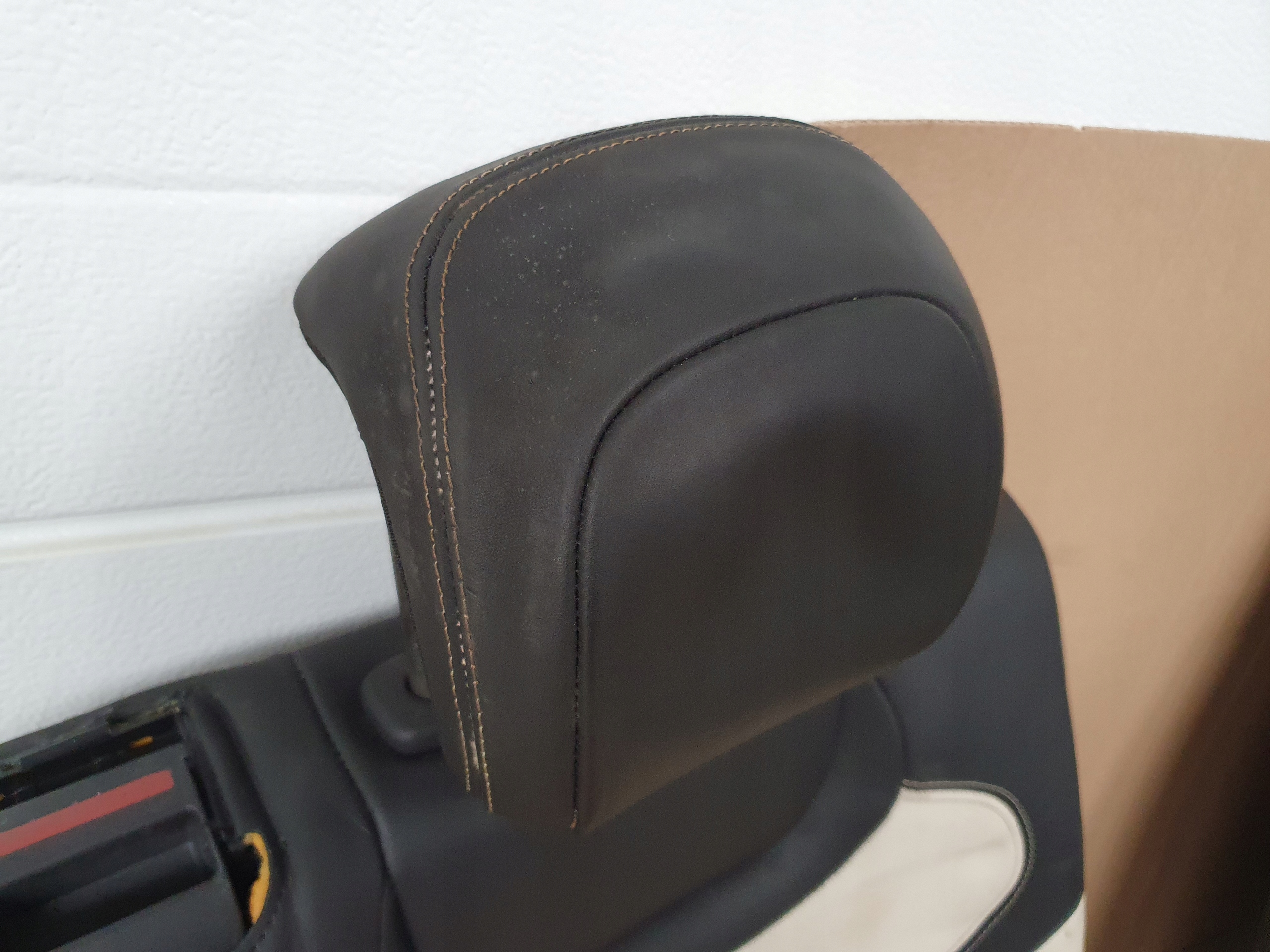 диван зад кожа CITROEN DS5