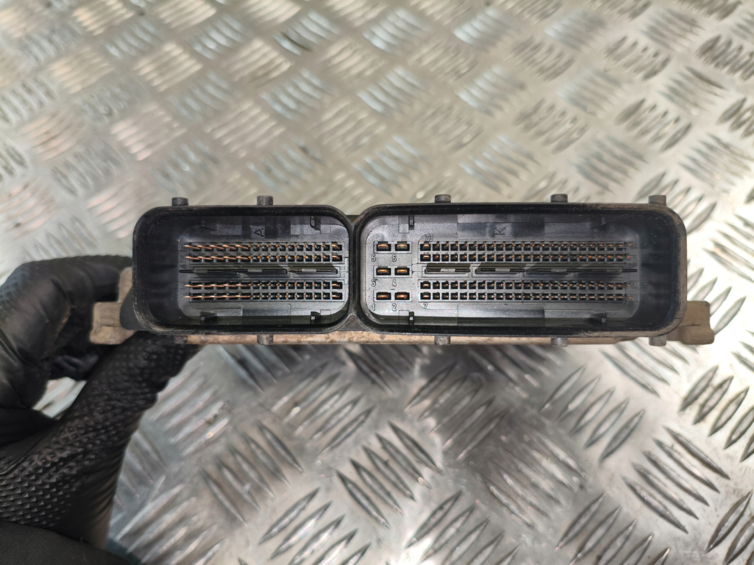 control unit of the engine OPEL ASTRA H 1.9D 0281011668