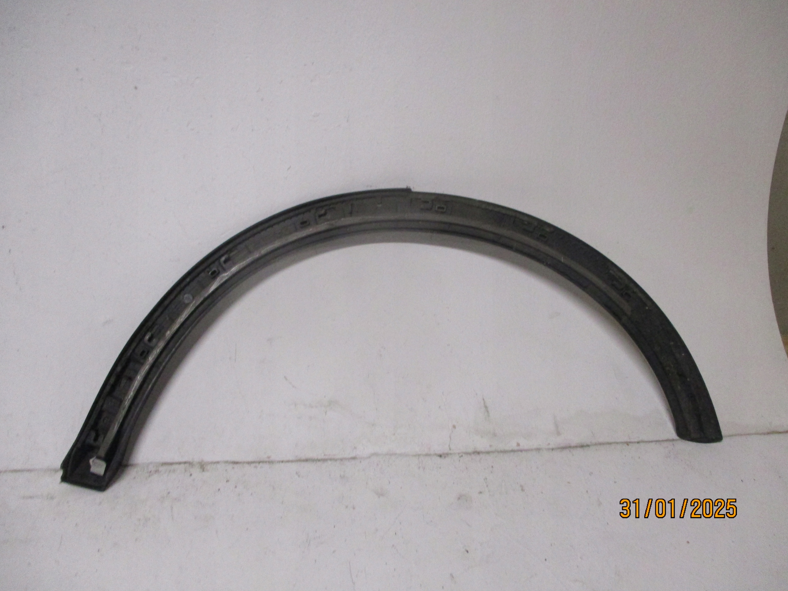 modanatura parafango Destro posteriore AUDI Q2 81A 81A853818A