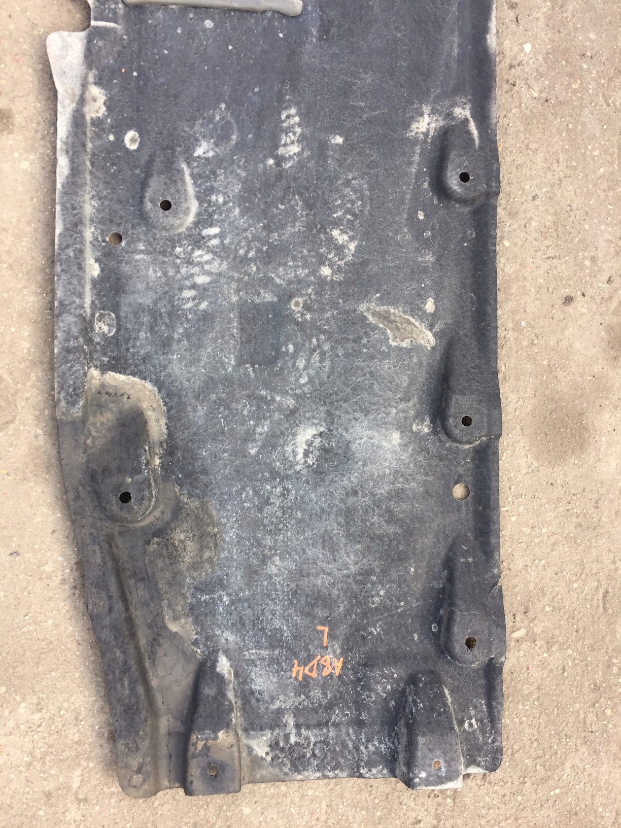 AUDI A8 D4 cover chassis left 4H0825205B