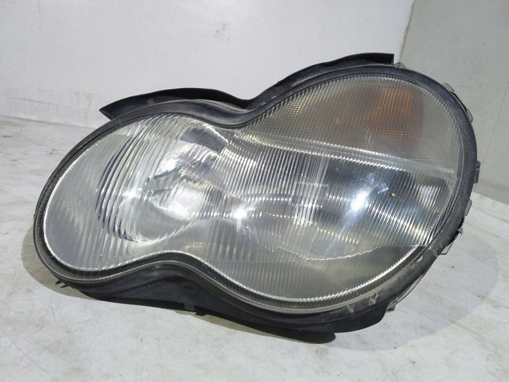 Mercedes C klasa W203 light left front front xenon