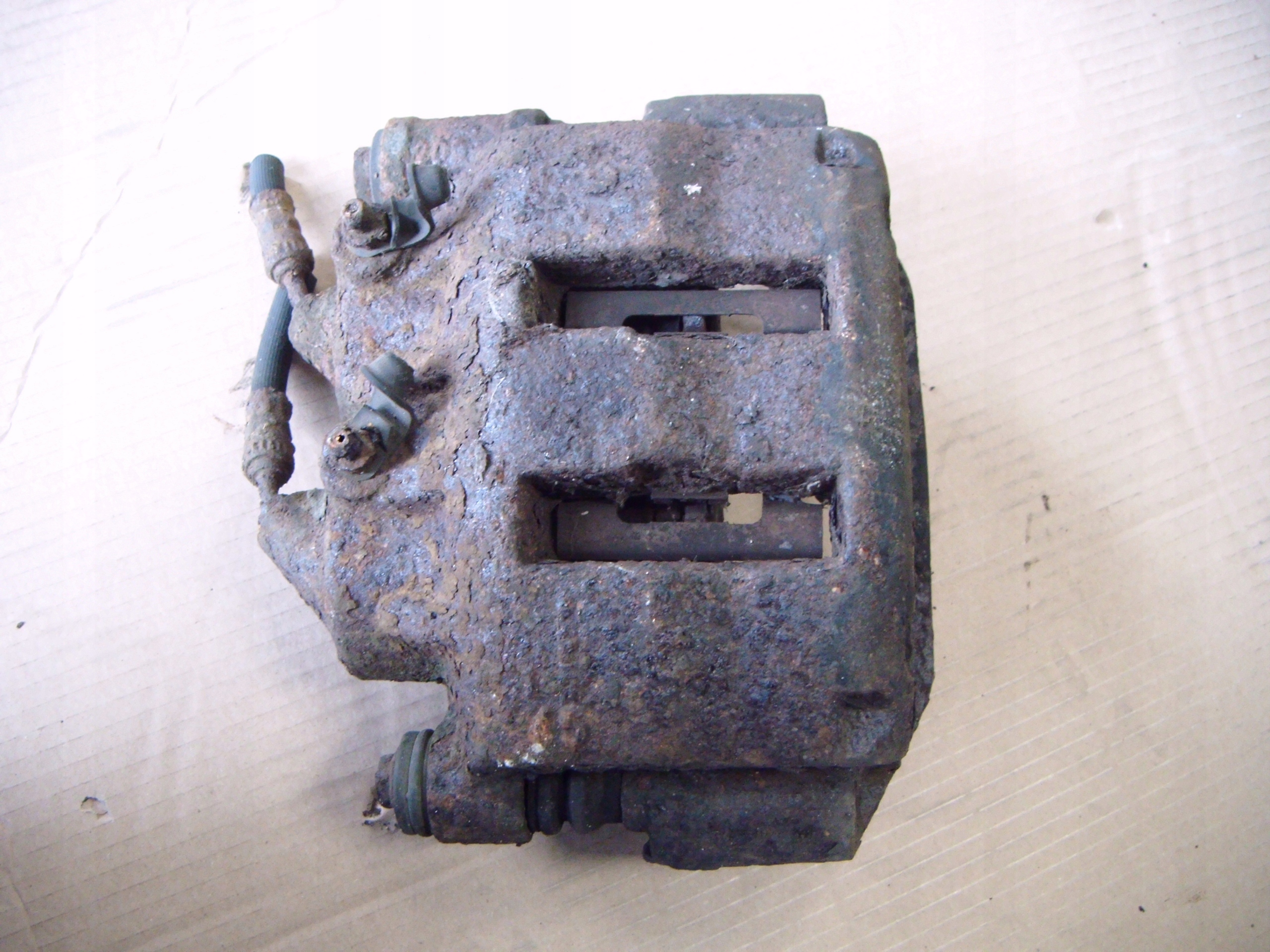 MASTER II MOVANO 97- ZACISK HAMULCOWY LEWY JARZMO