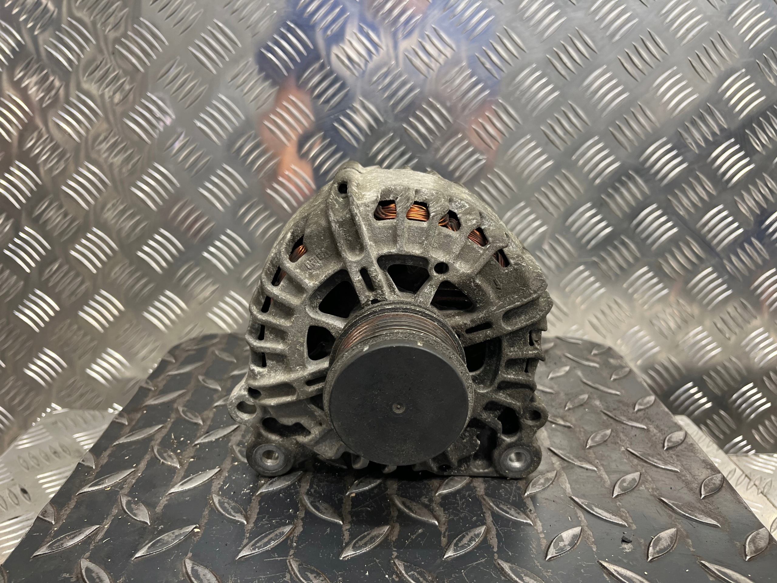 ALTERNATOR VOLKSWAGEN GOLF 5 PLUS 140 A 03L903023F