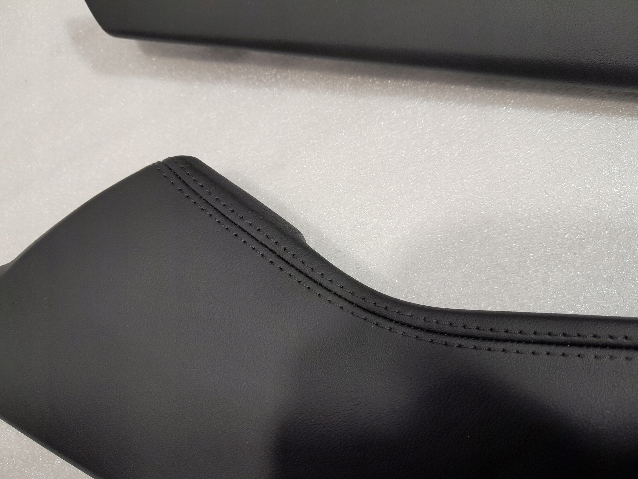 AUDI Q5 II 80A upholstery side TUNELU leather black NIC