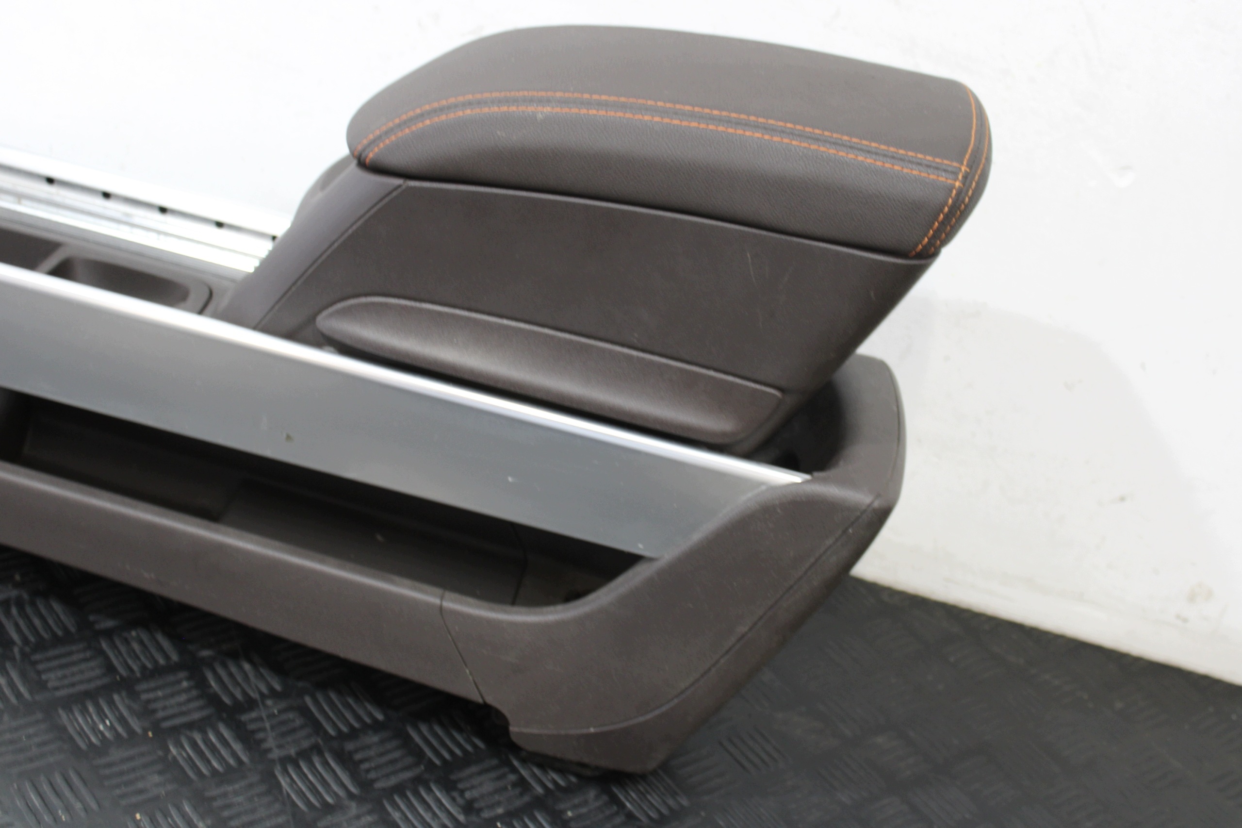 tunnel central armrest BRAZ OPEL MERIVA B LIFT 1.6 CDTI
