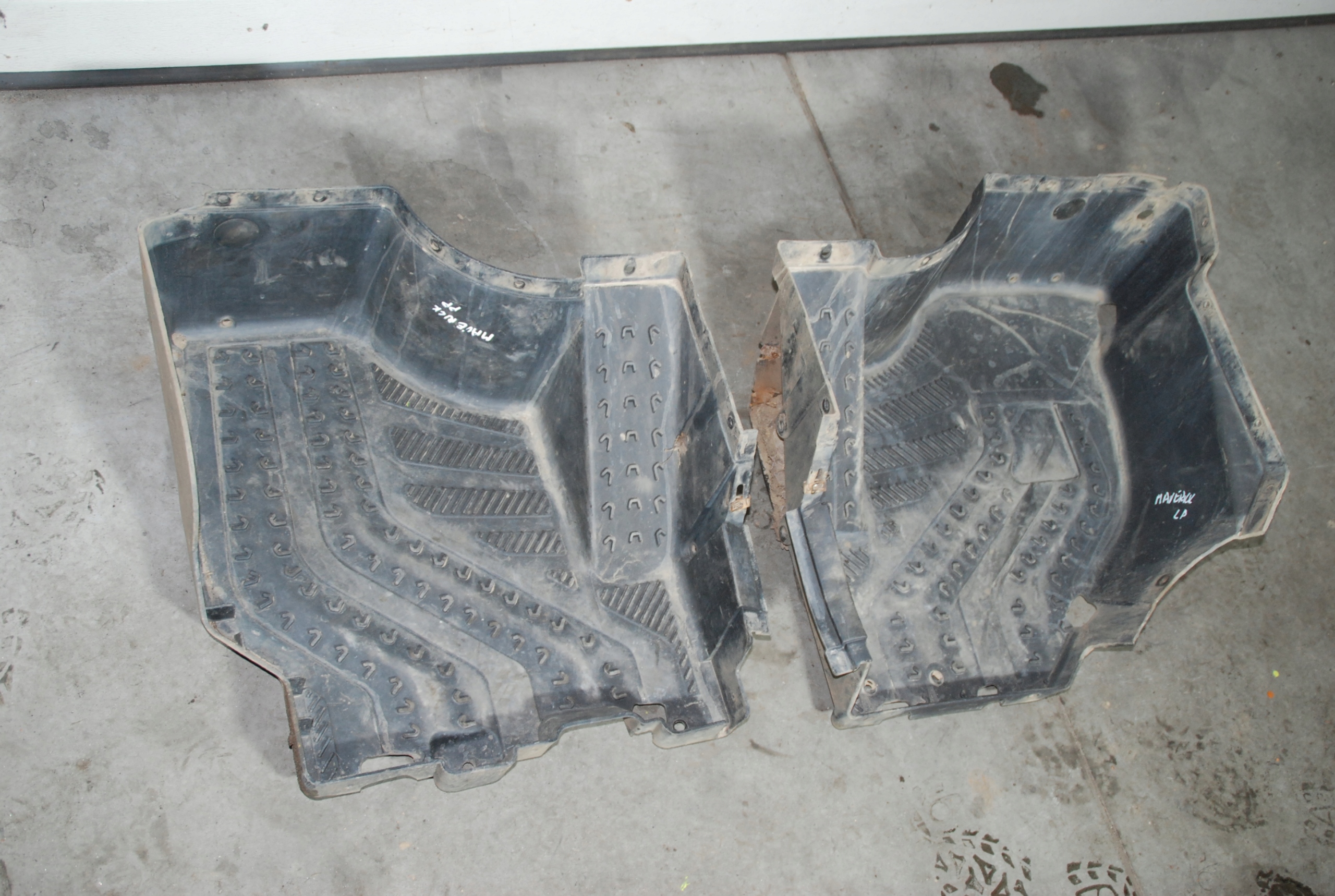 CAN AM MAVERICK COMMANDER PODLOGA WANNA Producer Can am