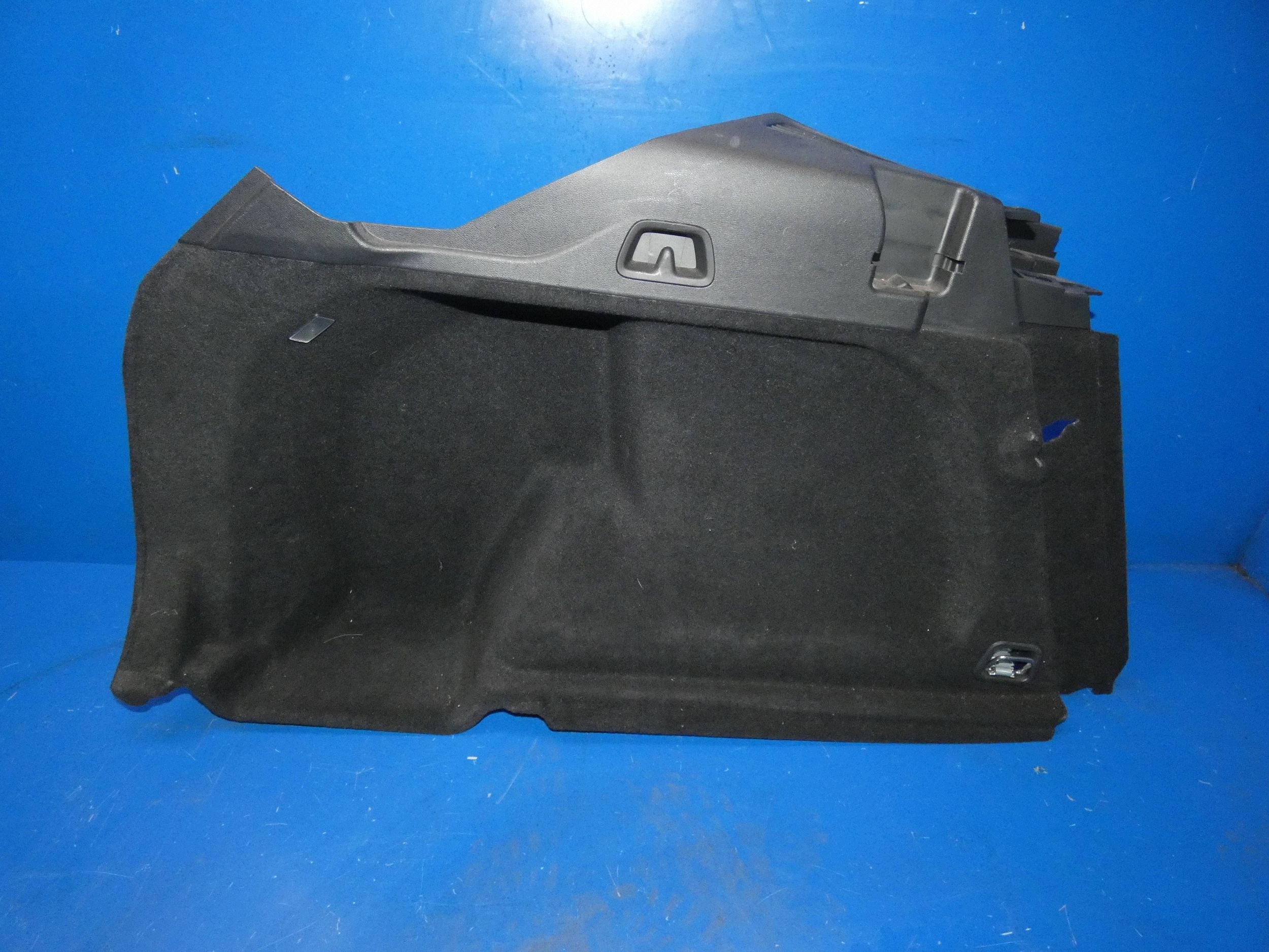 VOLVO XC60 II 17- side upholstery boot left rear part