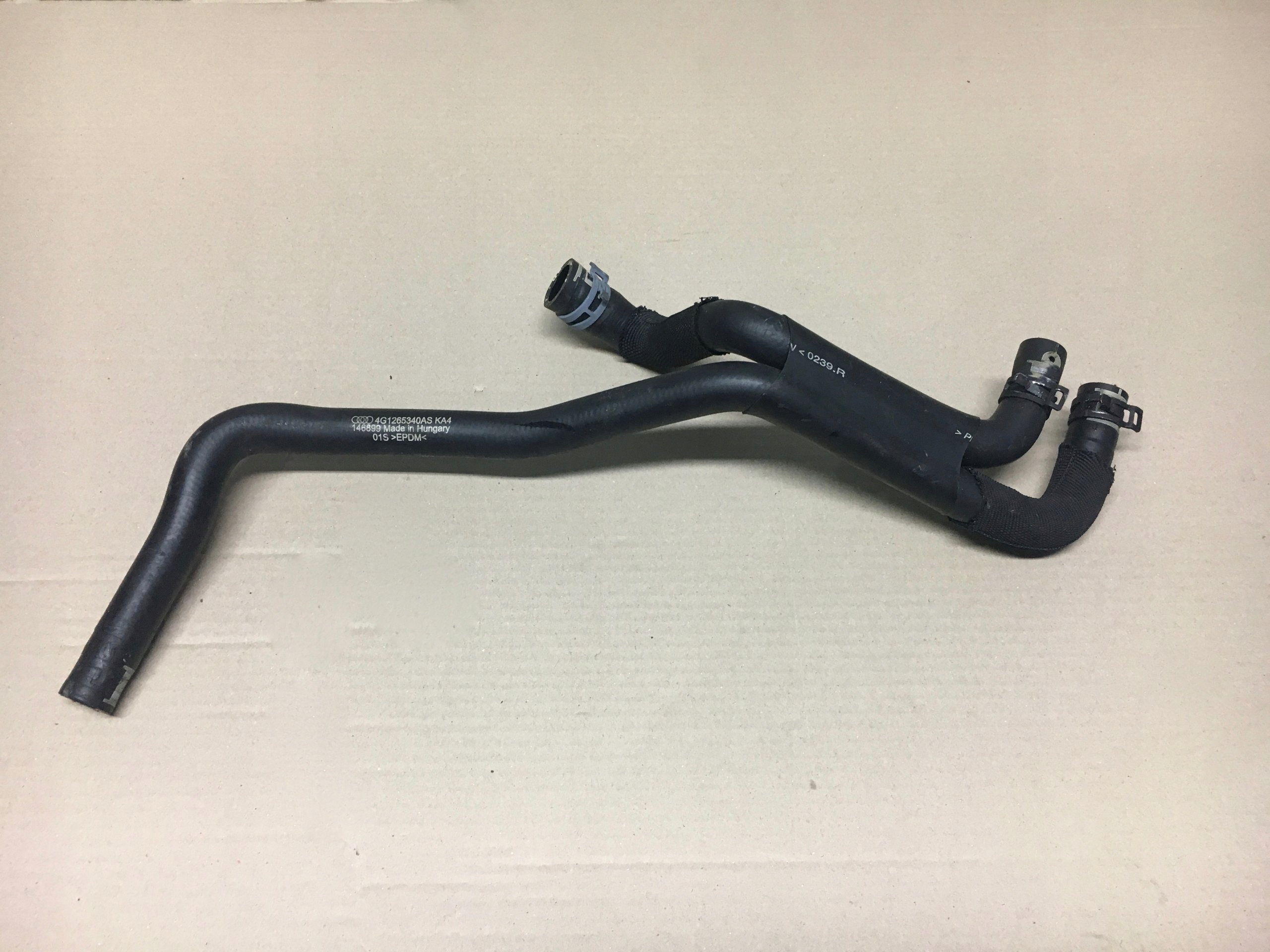 AUDI A6 A7 2.OTFSI prijenos crijevo vode 4G1265340AS