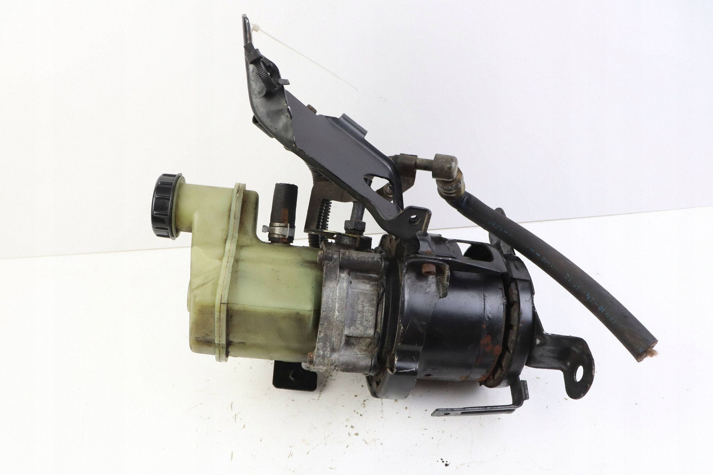 NISSAN ALMERA N16 RENAULT KANGOO and servo pump 1.5 DCI 49110-BN700