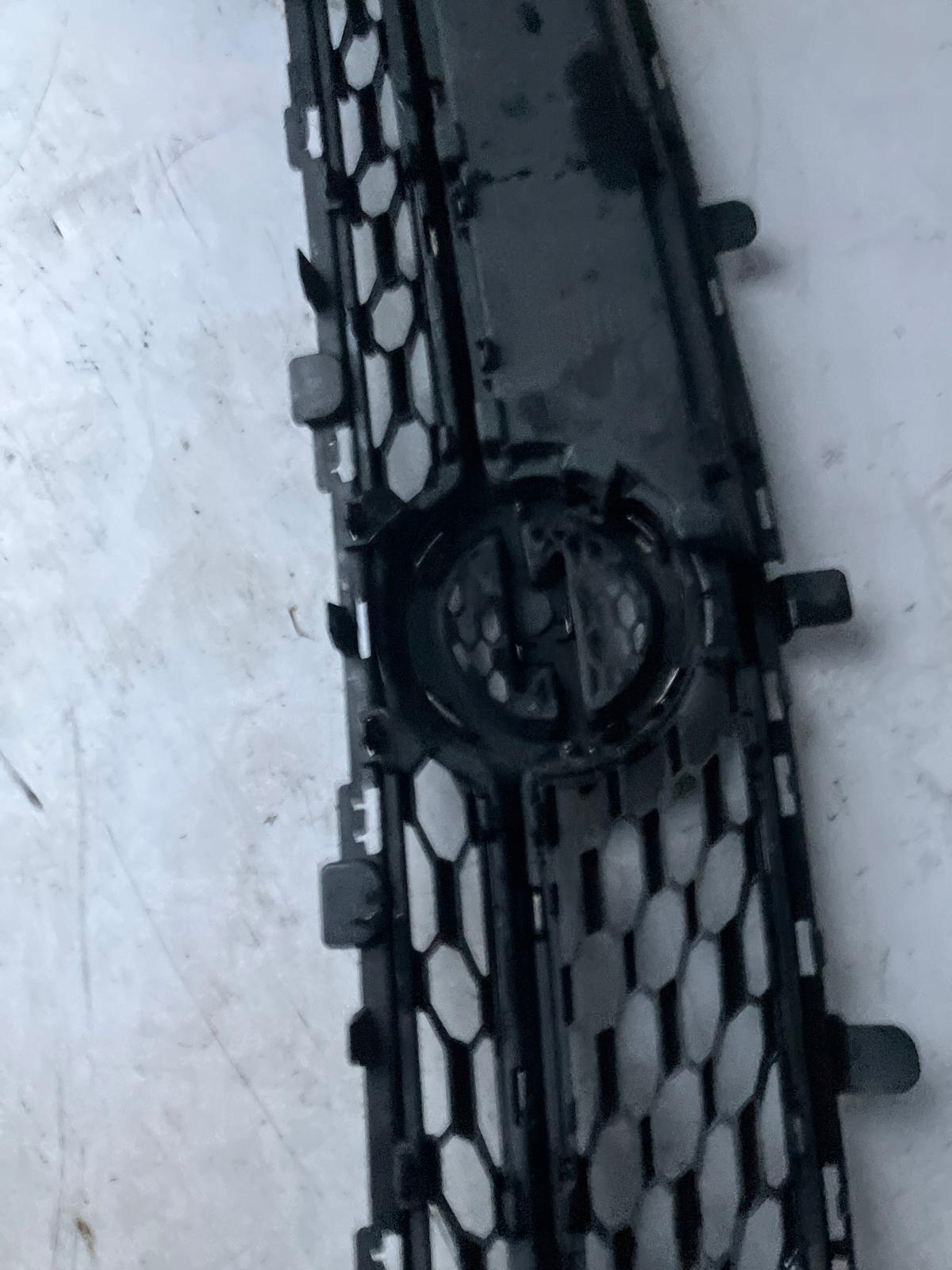 Opel Corsa Kühlergrill FRONTGRILL Kühlergitter 98334061 - Thumbnail 9