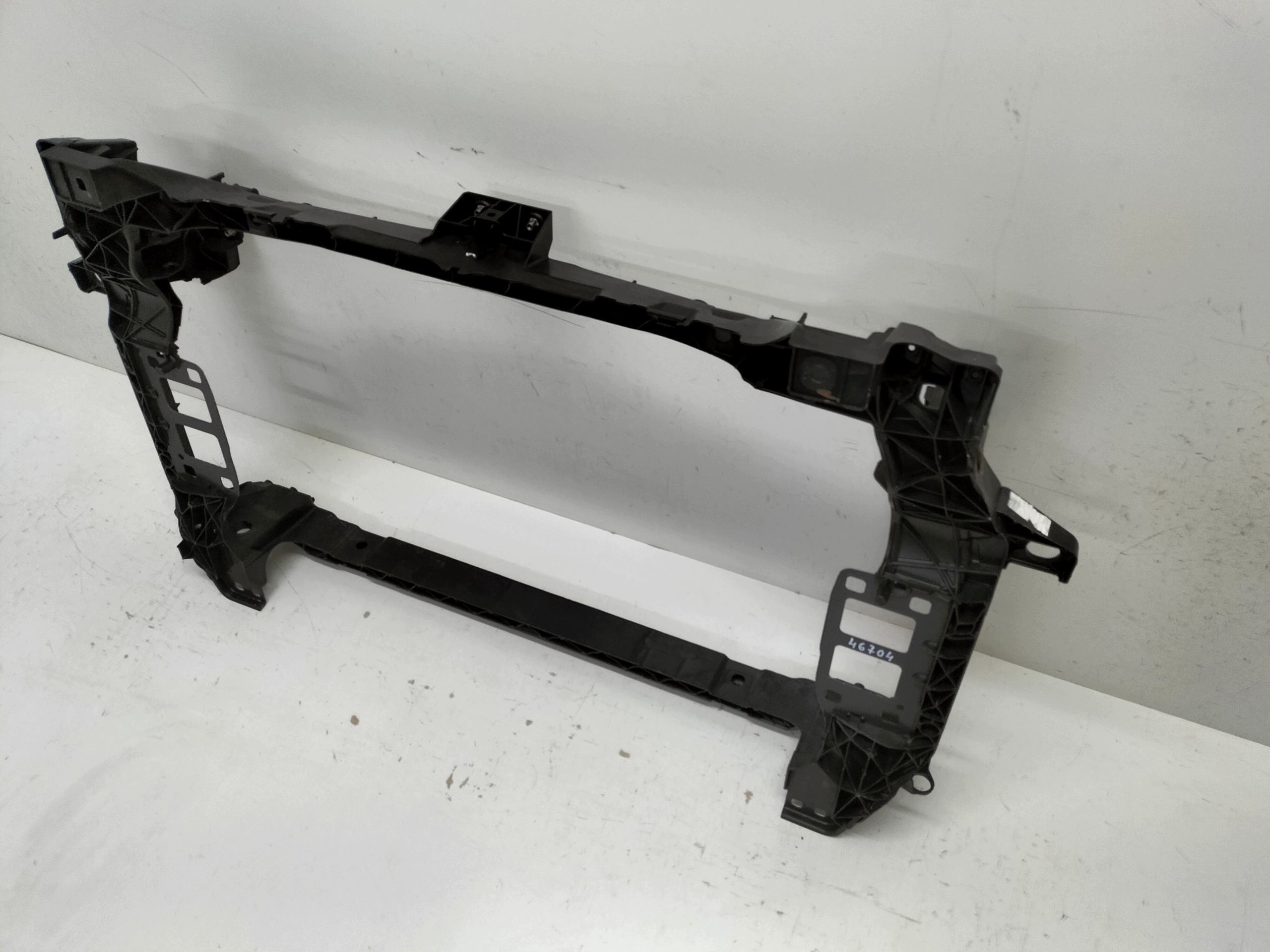 support panel for radiators pillar iron VW TOUAREG 3 III 18