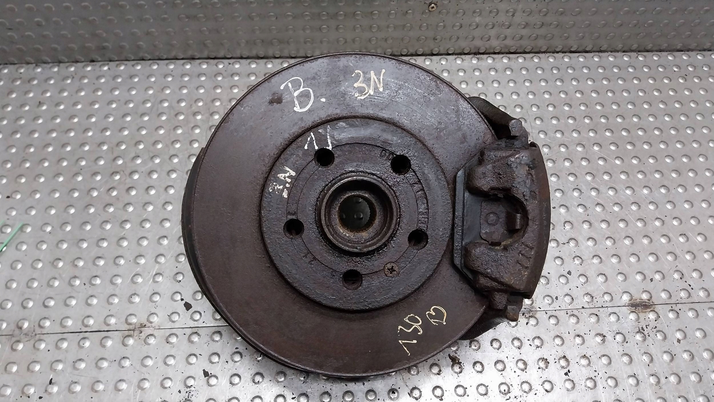 Mozzo FUSELLO Destra Anteriore 1J0407256N VW GOLF IV A3 8L OCTAVIA e LEON e 1.6B