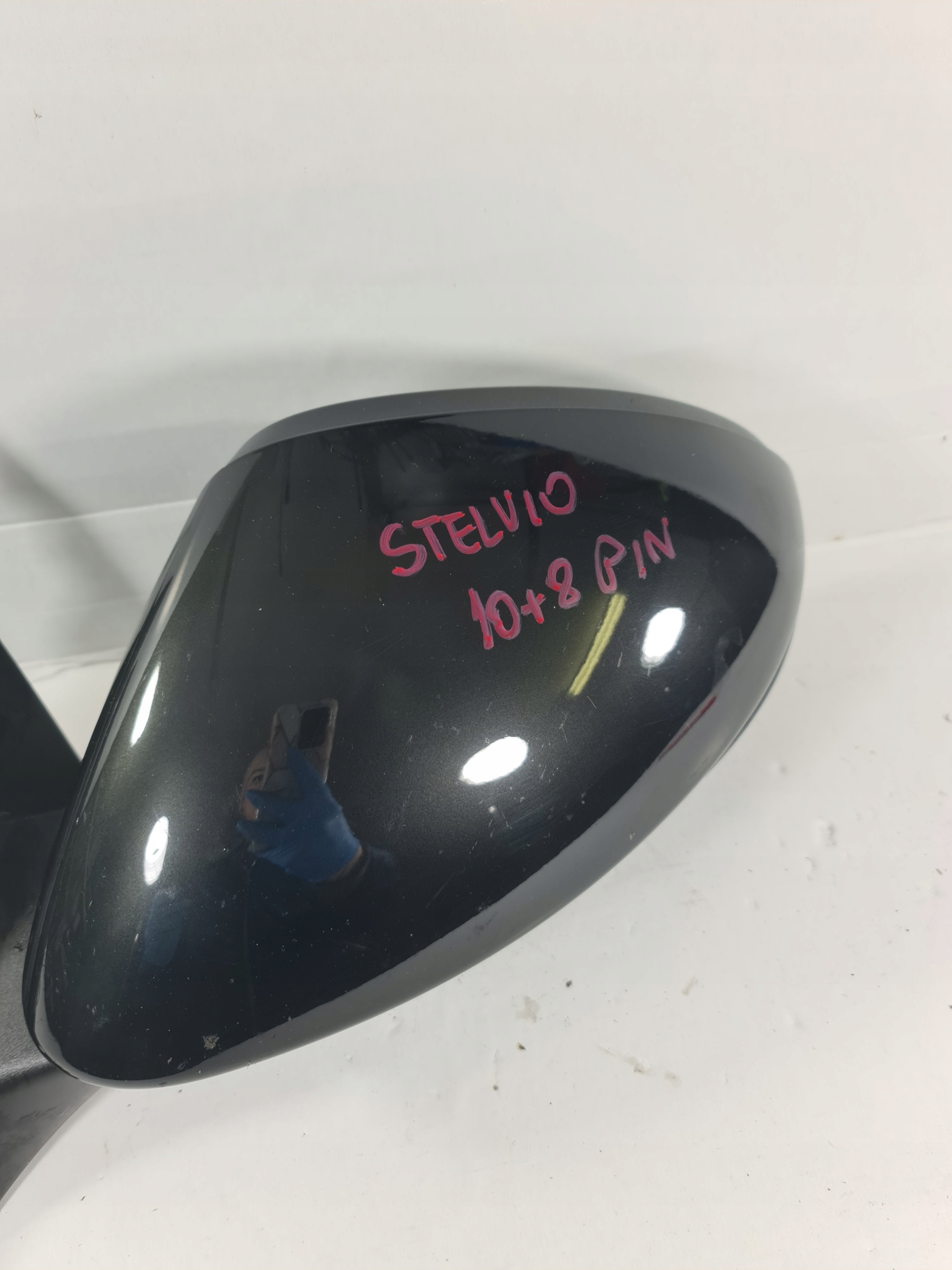 STELVIO Q4 LUSTERKO LEWE 10+8 PIN CZARNE Strona zabudowy lewa