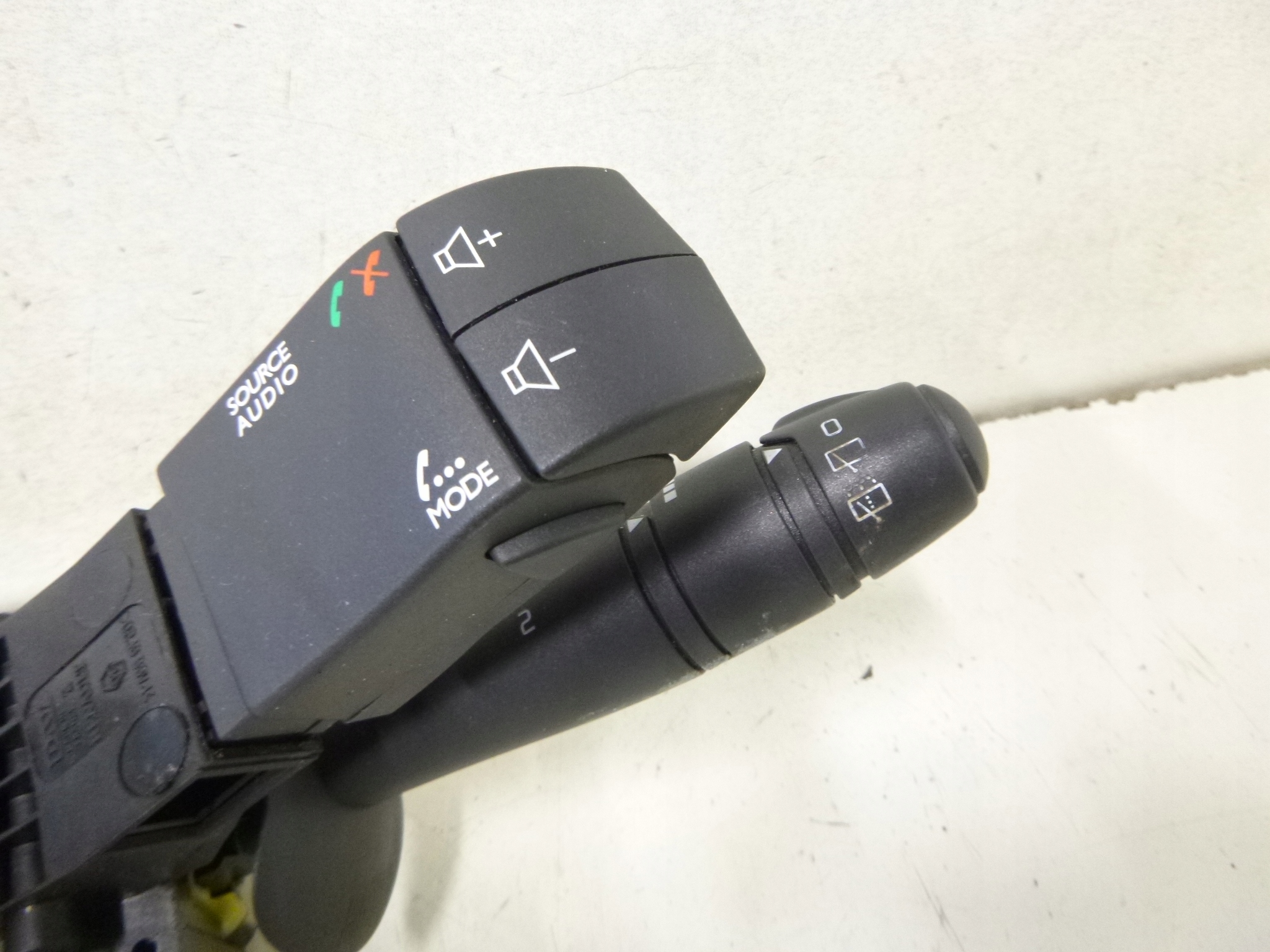 DEVIO LUCI DEVIO ZESPOLONE RENAULT LAGUNA II LIFT 2006R. 8200420148