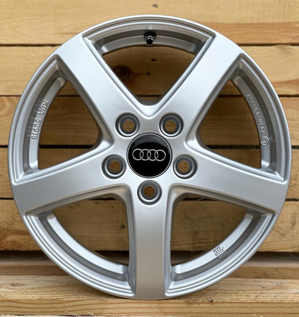 Farba Proszkowa Poliester SILVER 88 Gładka Satyna Marka inny