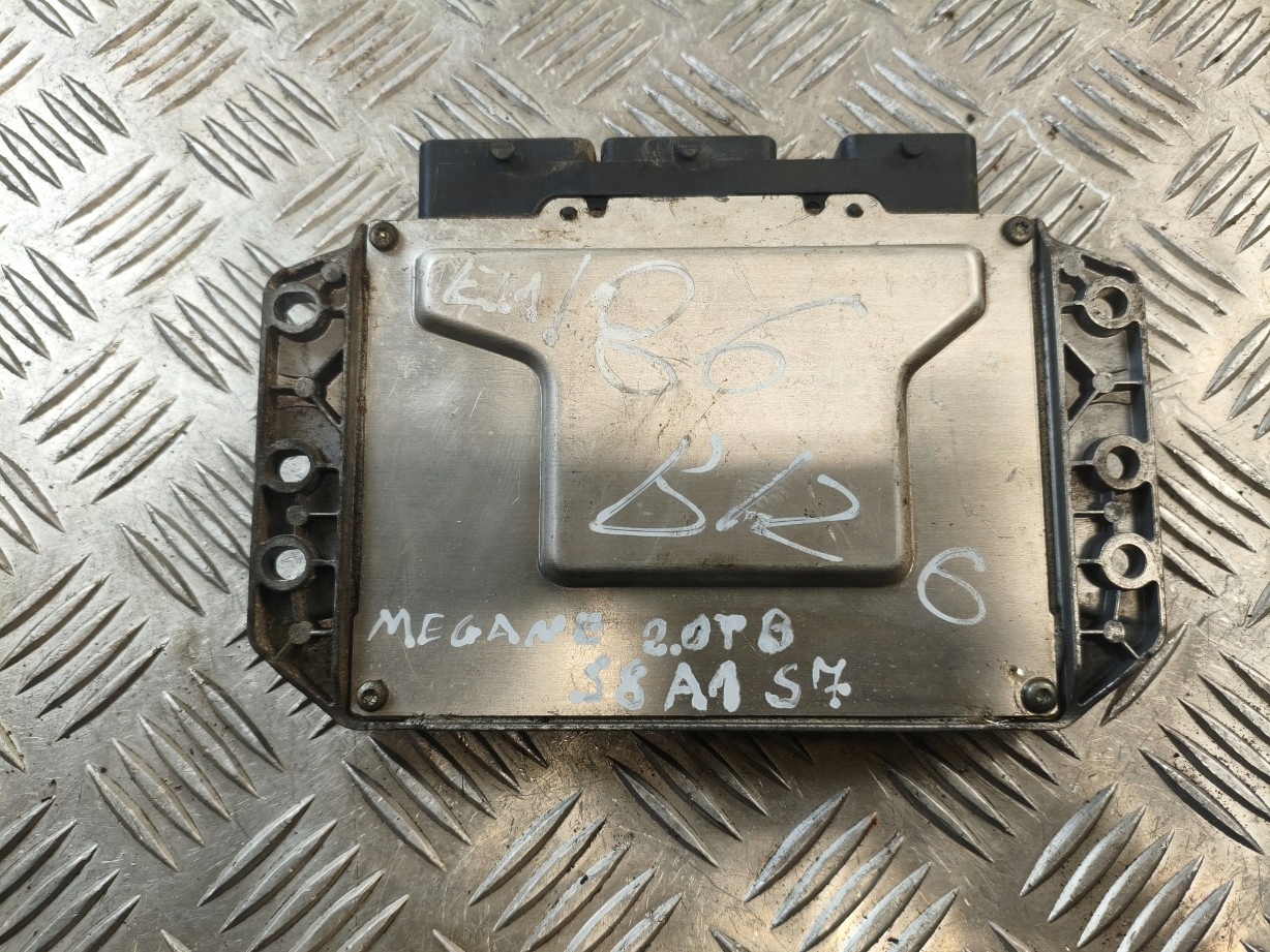 control unit of the engine RENAULT MEGANE II 2 2.0T 8200384398