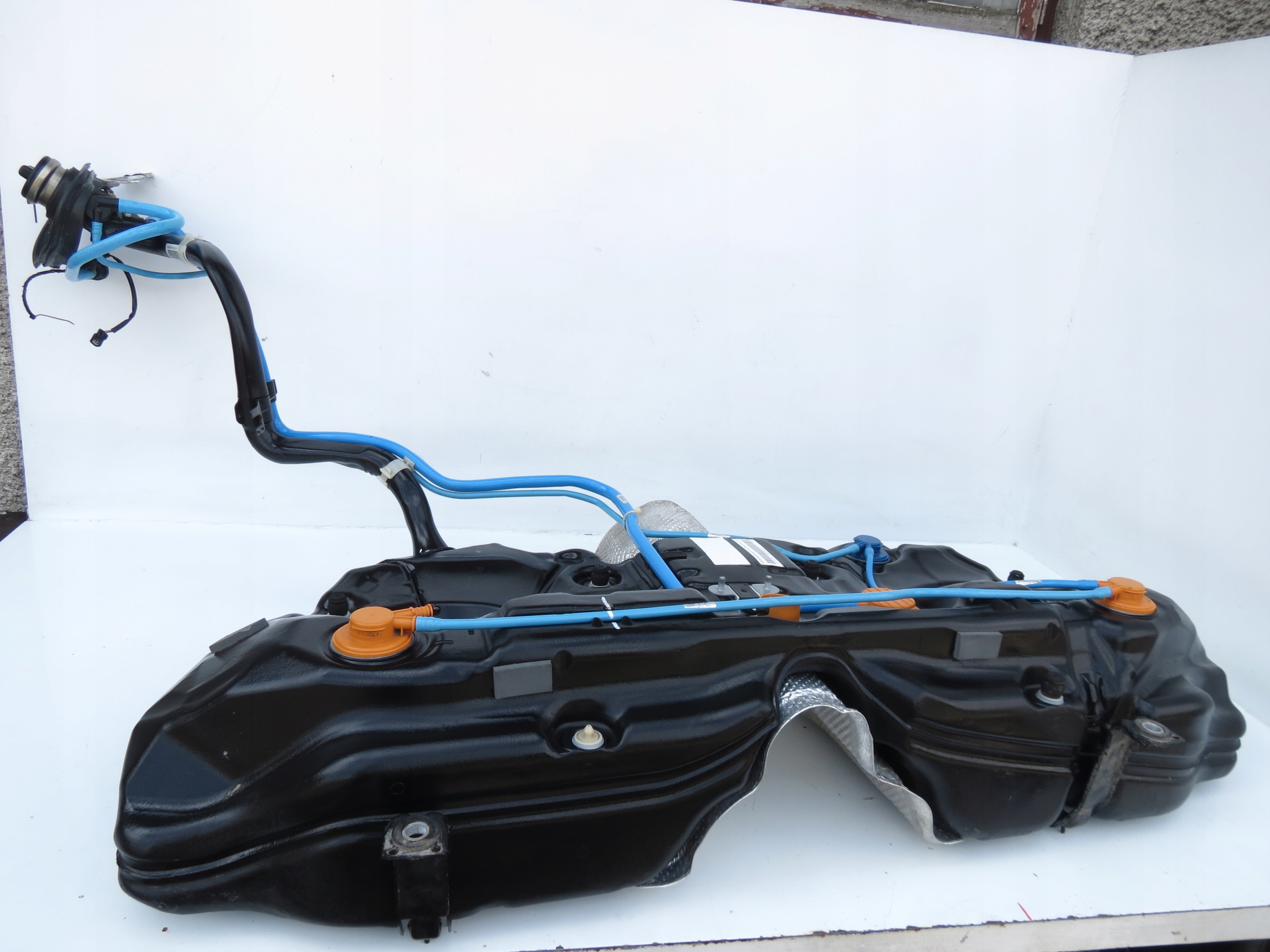 ZBIORNIK PALIWA BAK MERCEDES CLS W218 4.7 V8