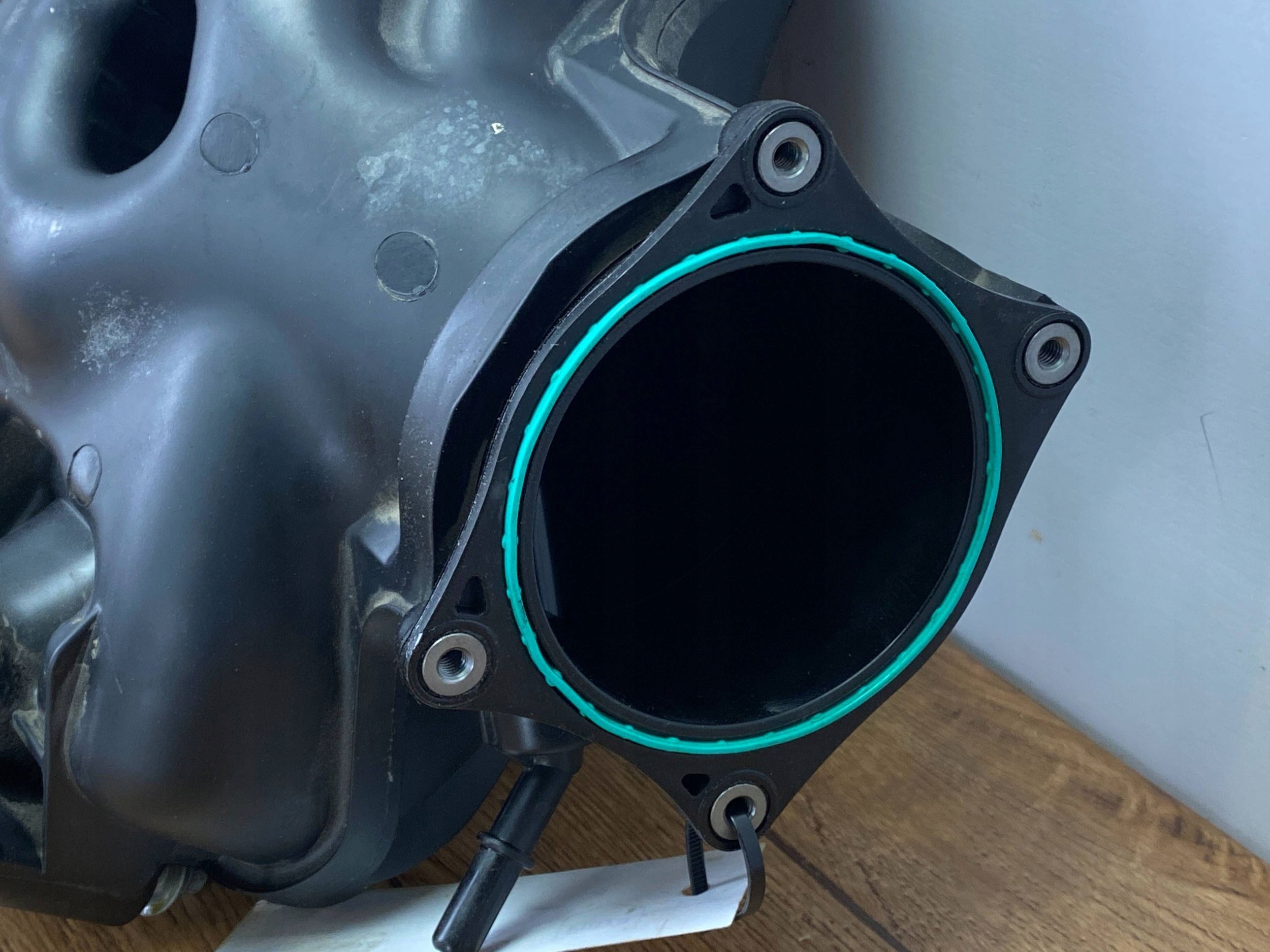 intake manifold Chevrolet Camaro VI 2016+