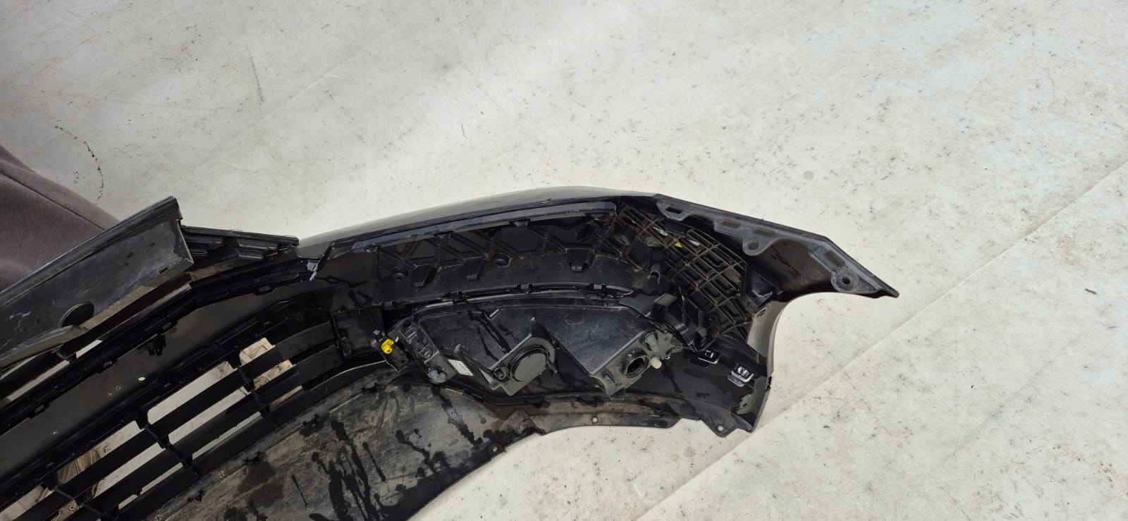 VW PASSAT B8 3G0 HIGHLINE 14- bumper front front PDC 3G0807221A