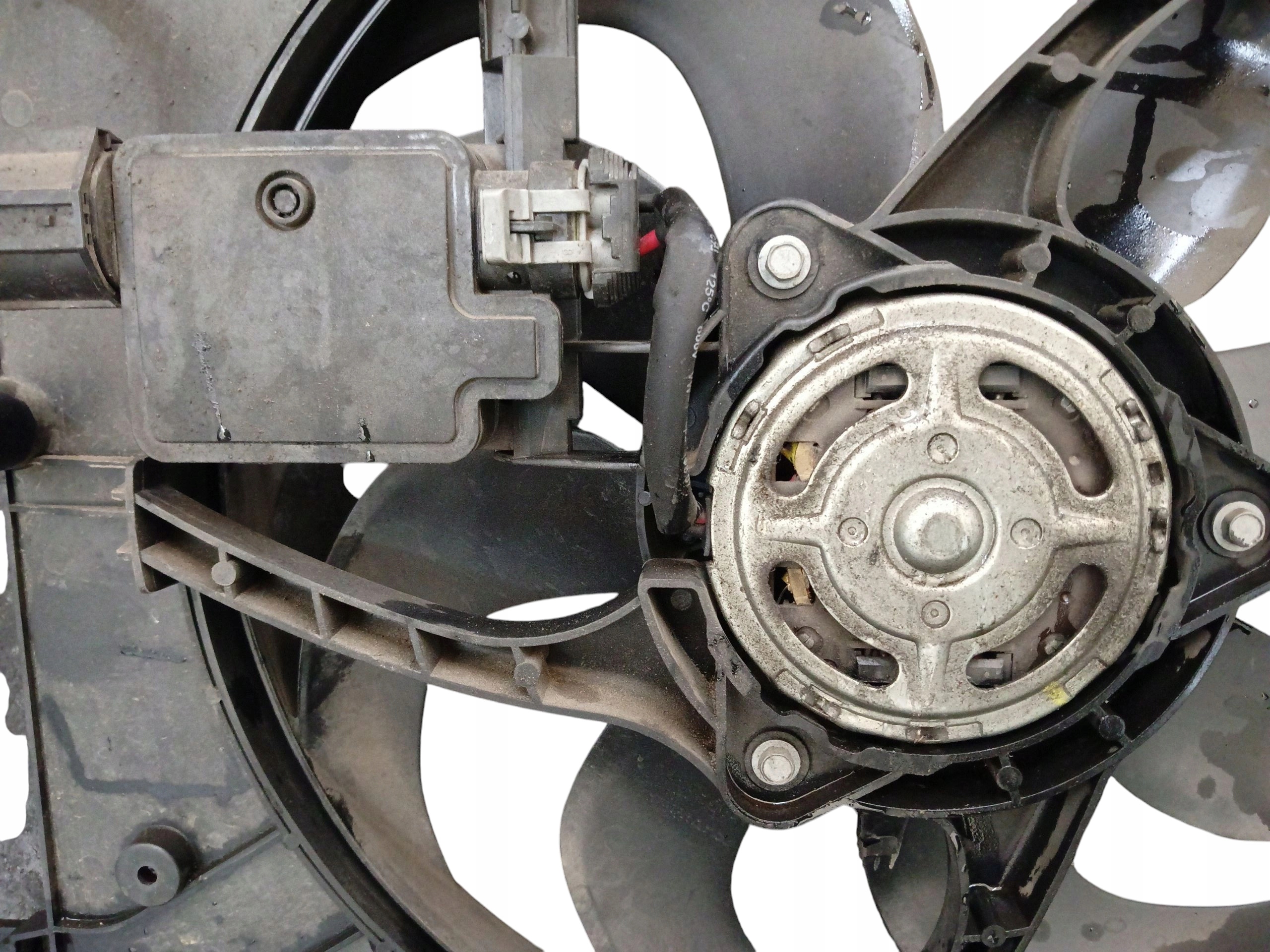 ventilátor chladiče VOLVO V40 II 2.0 D2 31368504