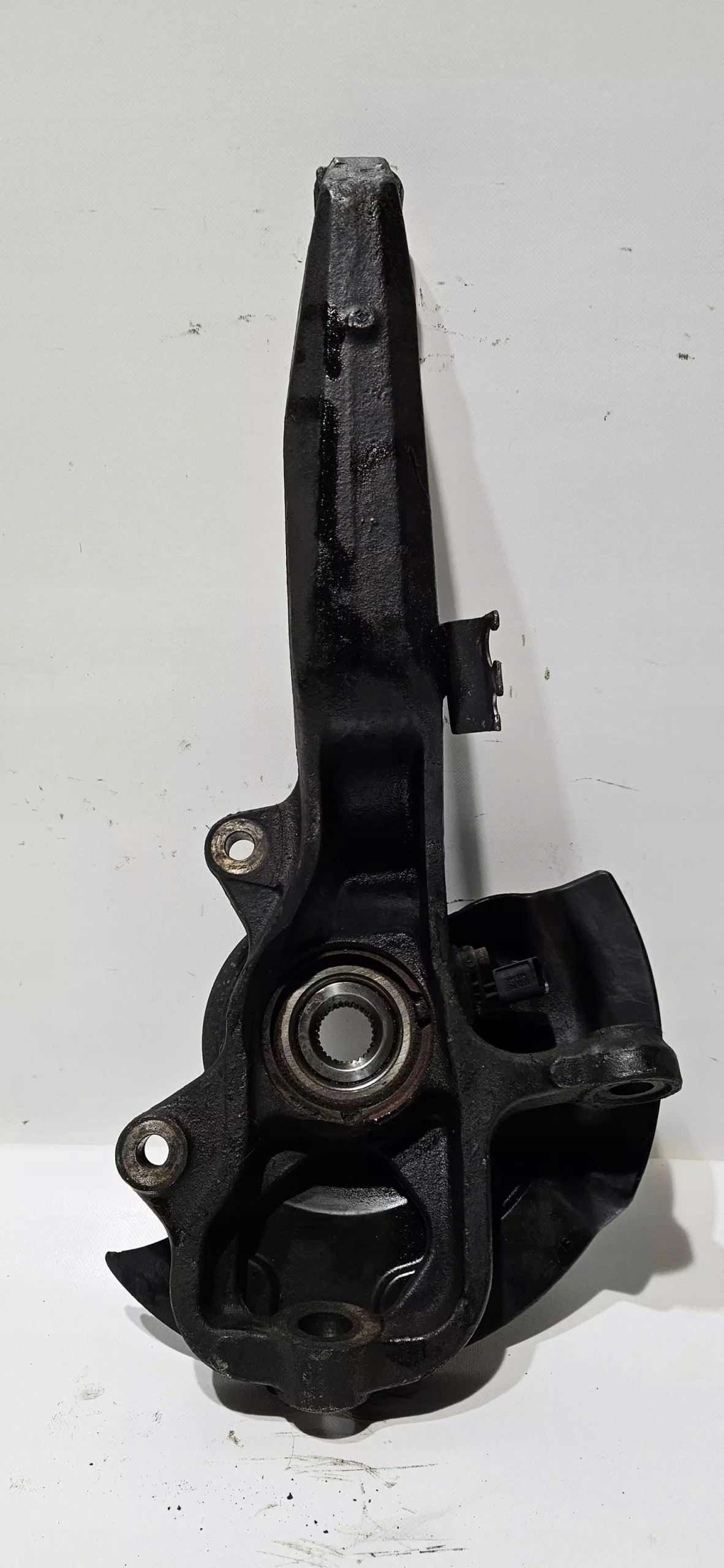 otoč čepu pravý předek VW AMAROK 12-20 2.0