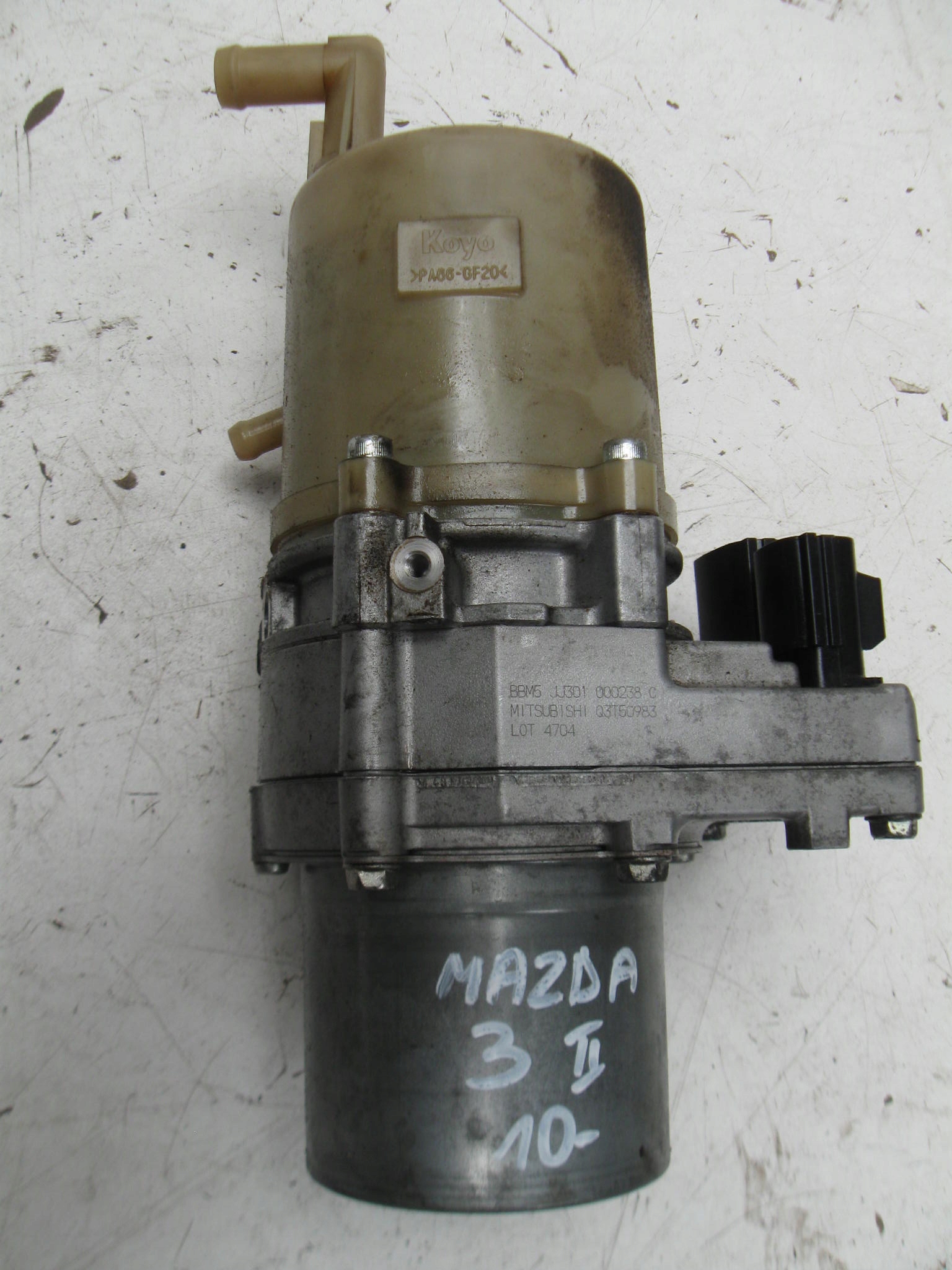 насос гур mazda 3 II 10- оригинал