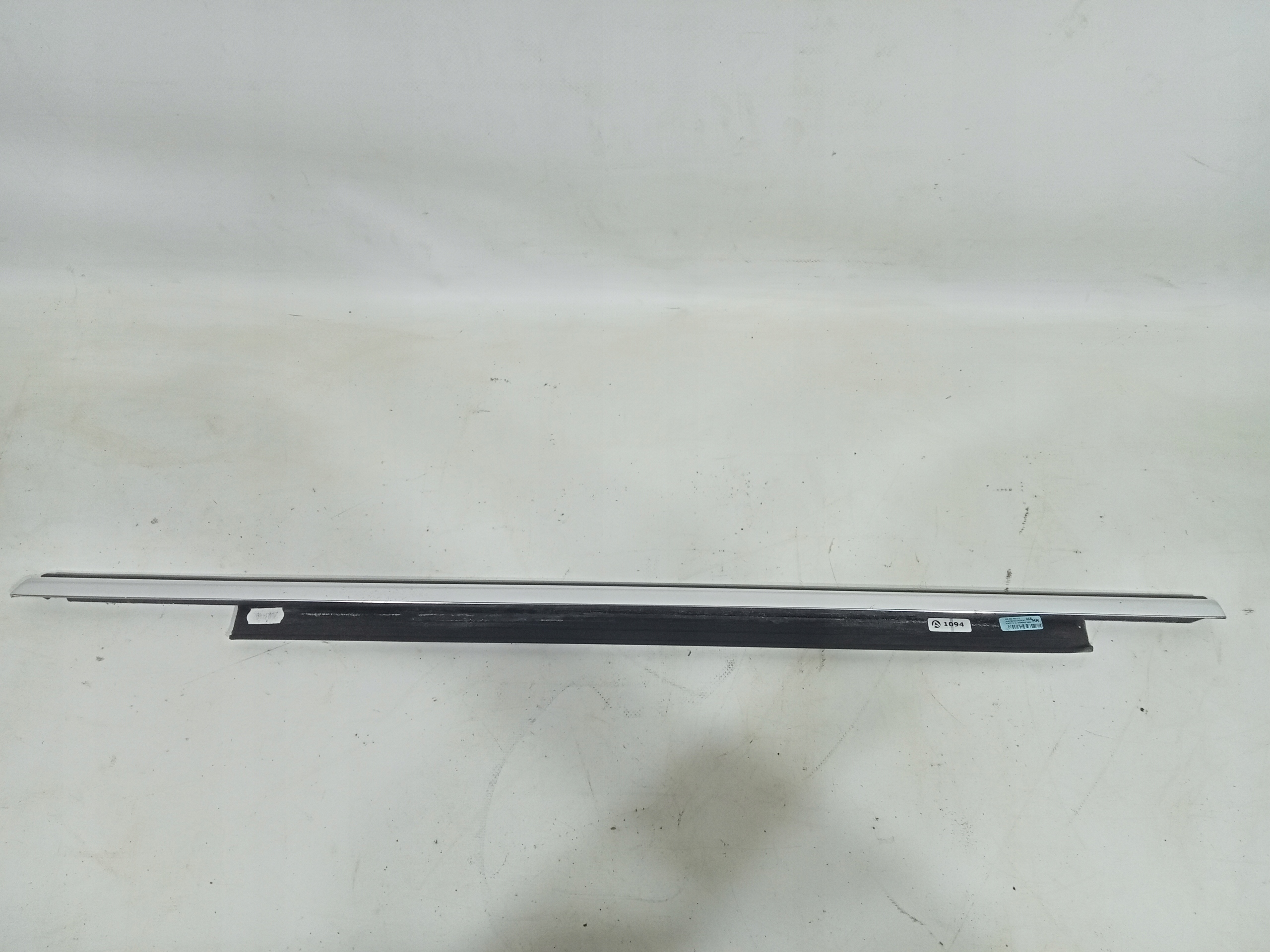 DT-518 LISTWA DRZWI PRAWY TYŁ AUDI Q3 8U0853764